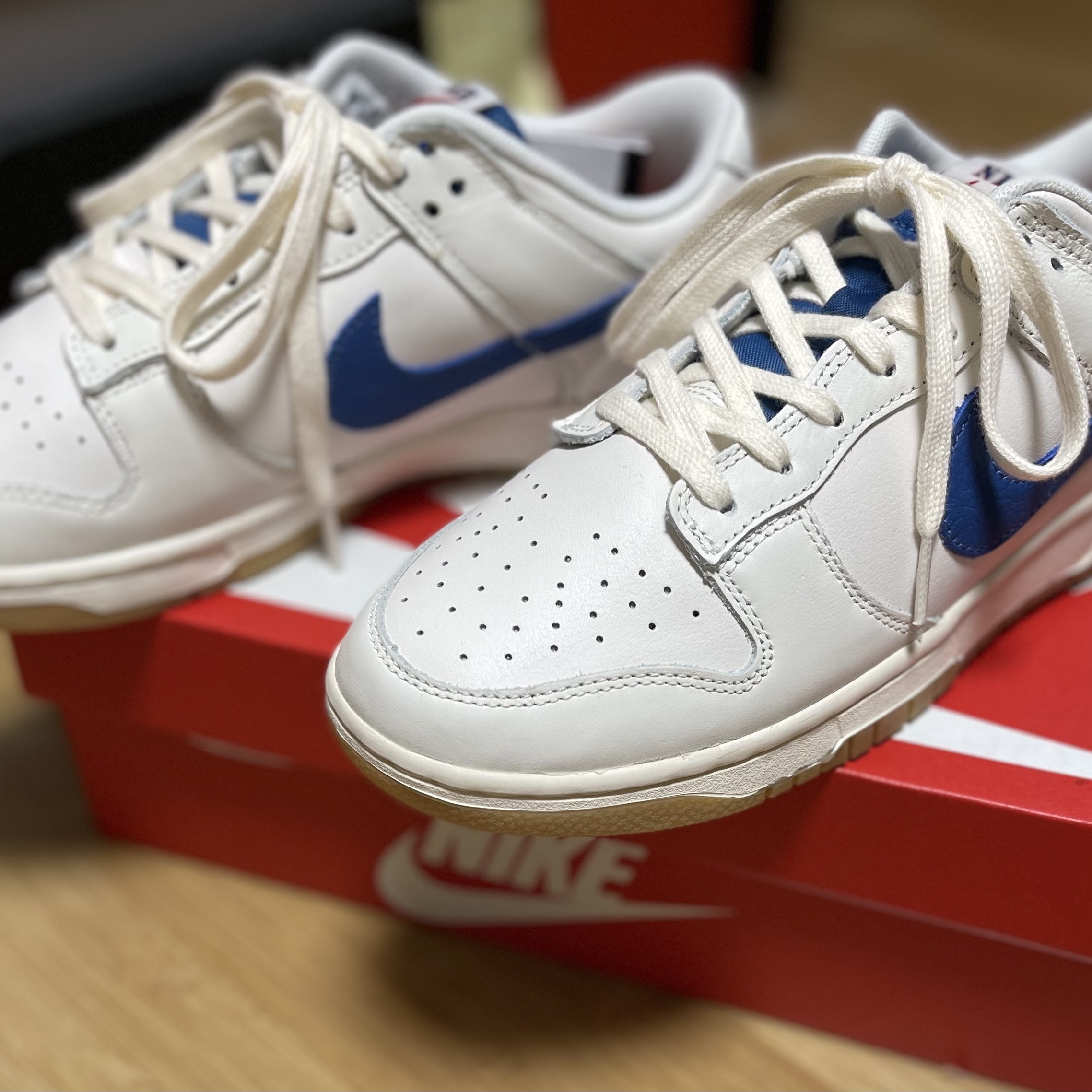 Nike Dunk Low SE Sail Dark Marina Blue 착용 스타일 - 2