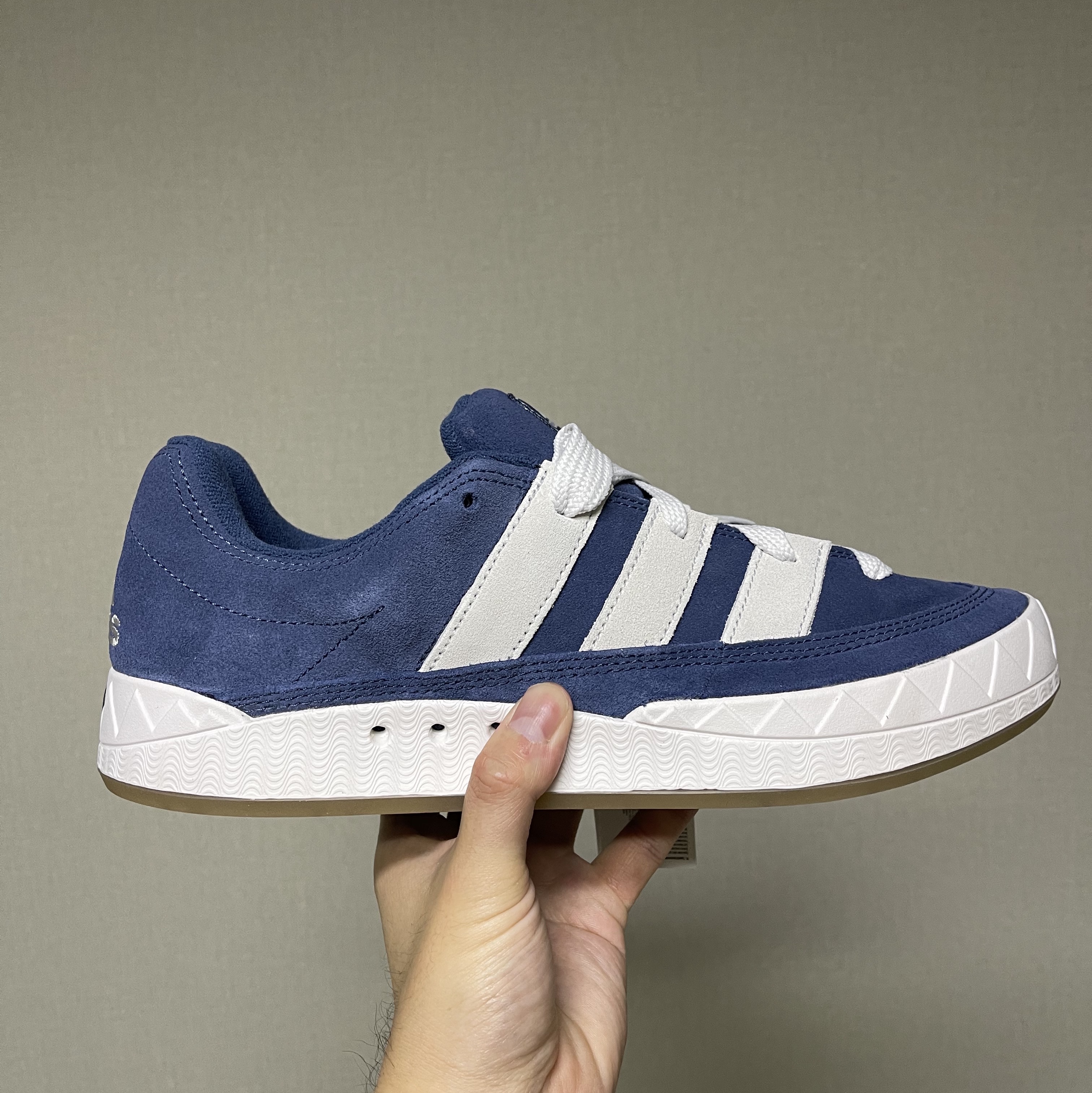 Adidas Adimatic Night Marin 착용 스타일 - 1