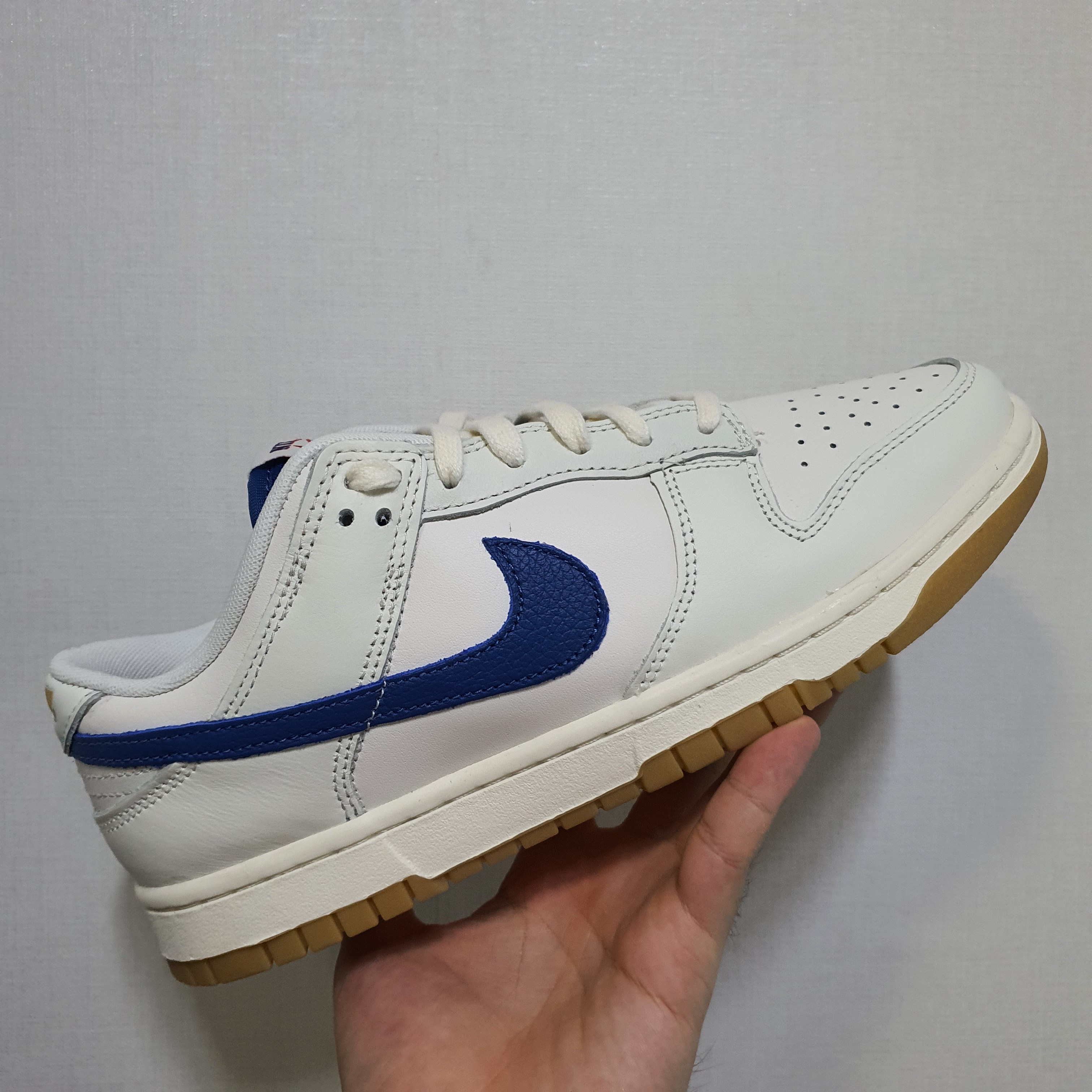 Nike Dunk Low SE Sail Dark Marina Blue 착용 스타일 - 1