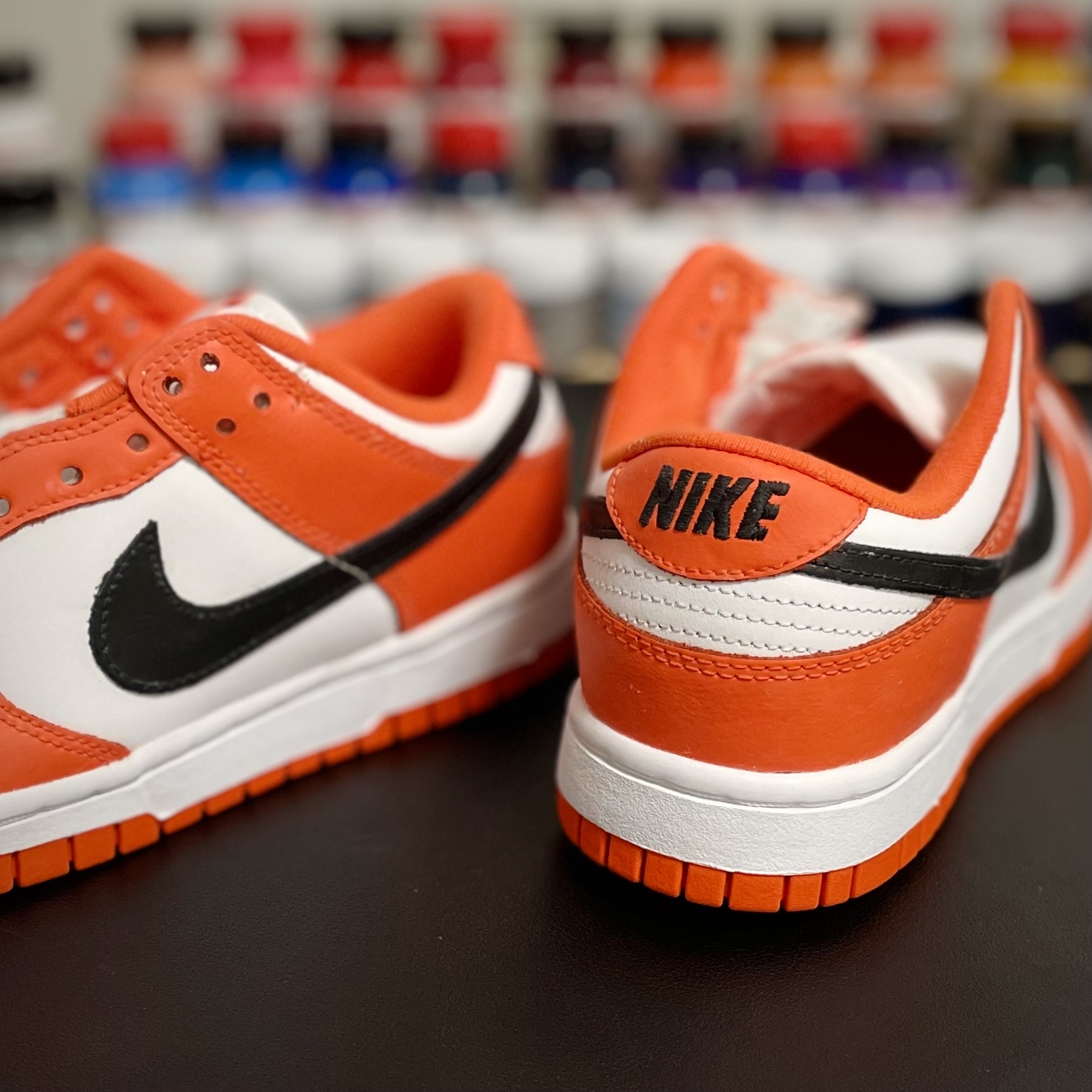(W) Nike Dunk Low Essential Brilliant Orange 착용 스타일 - 3