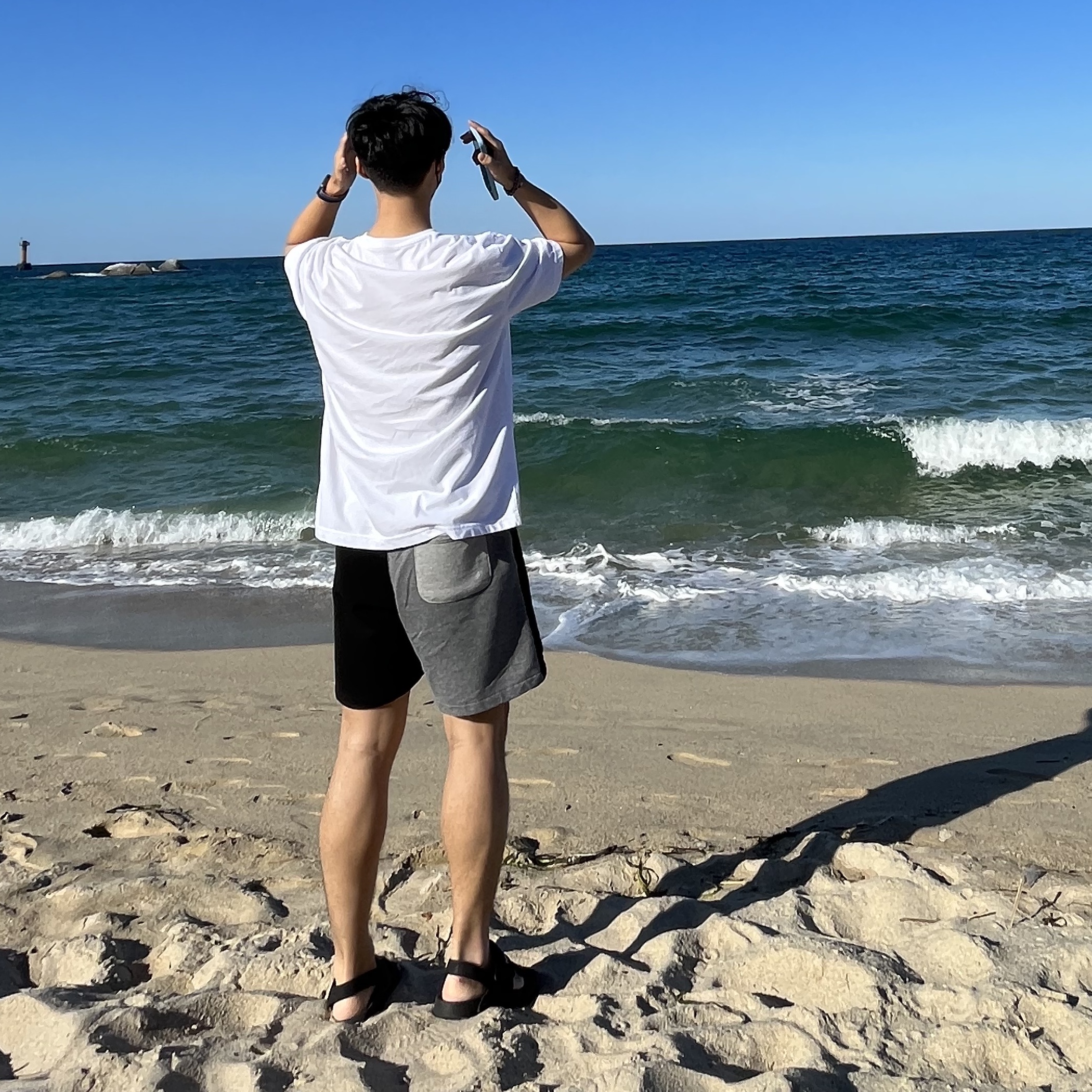 IAB Studio x Niniz Shorts 착용 스타일