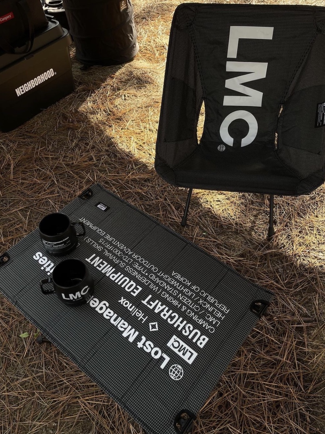 Helinox x LMC Table One Hard Top, Helinox x LMC Chair One 착용 스타일 - 2