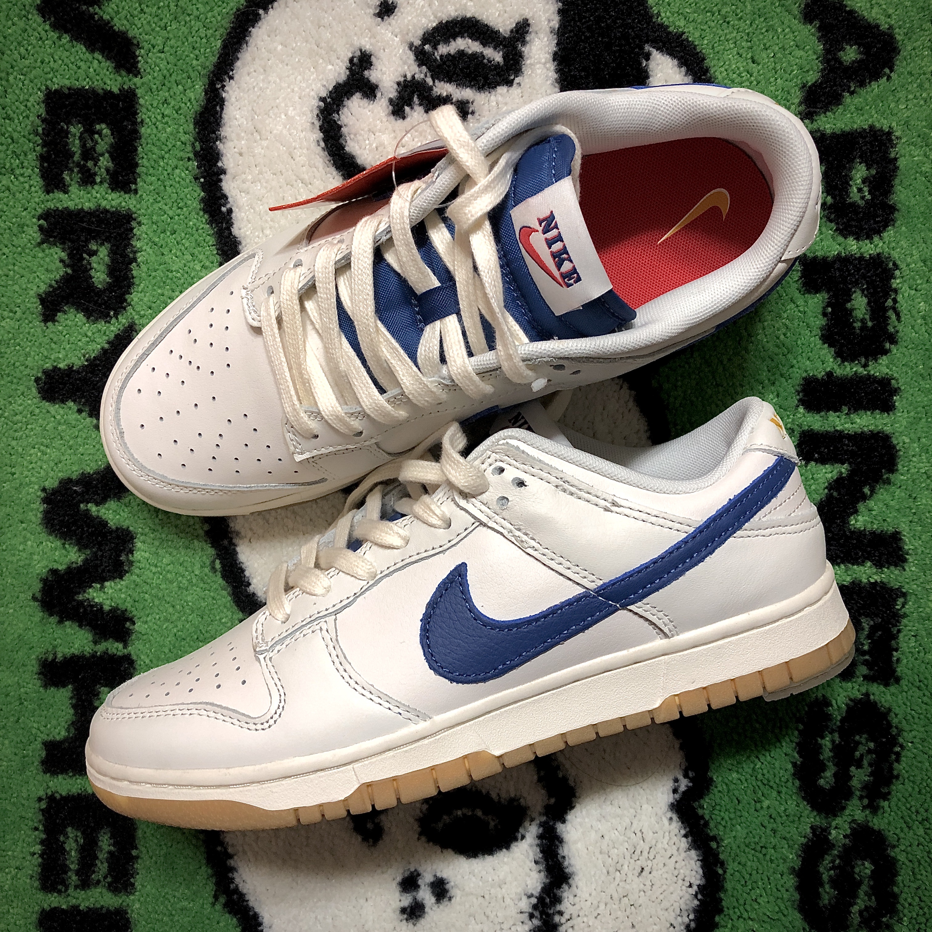 Nike Dunk Low SE Sail Dark Marina Blue 착용 스타일