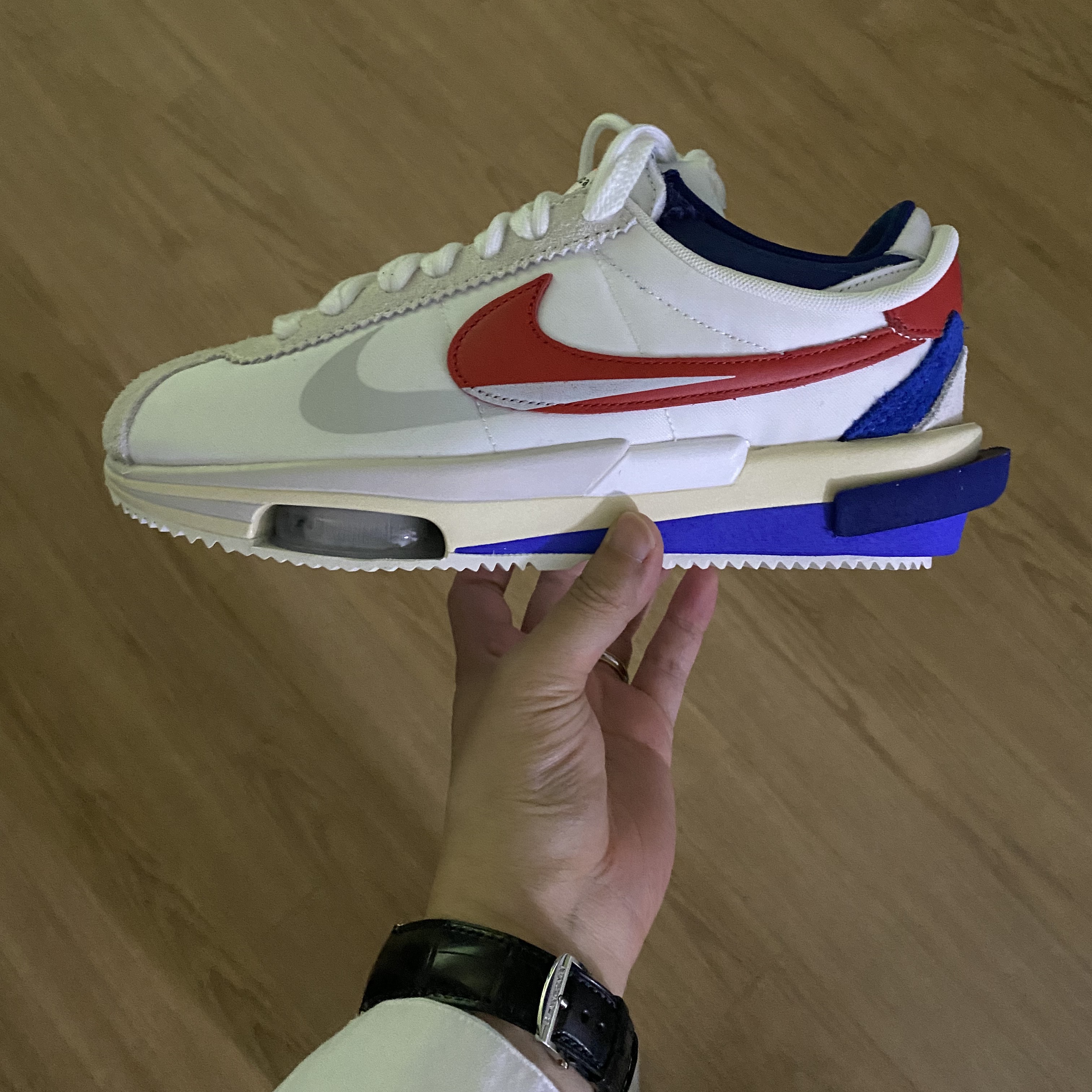 Nike x Sacai Zoom Cortez SP White and University Red 착용 스타일