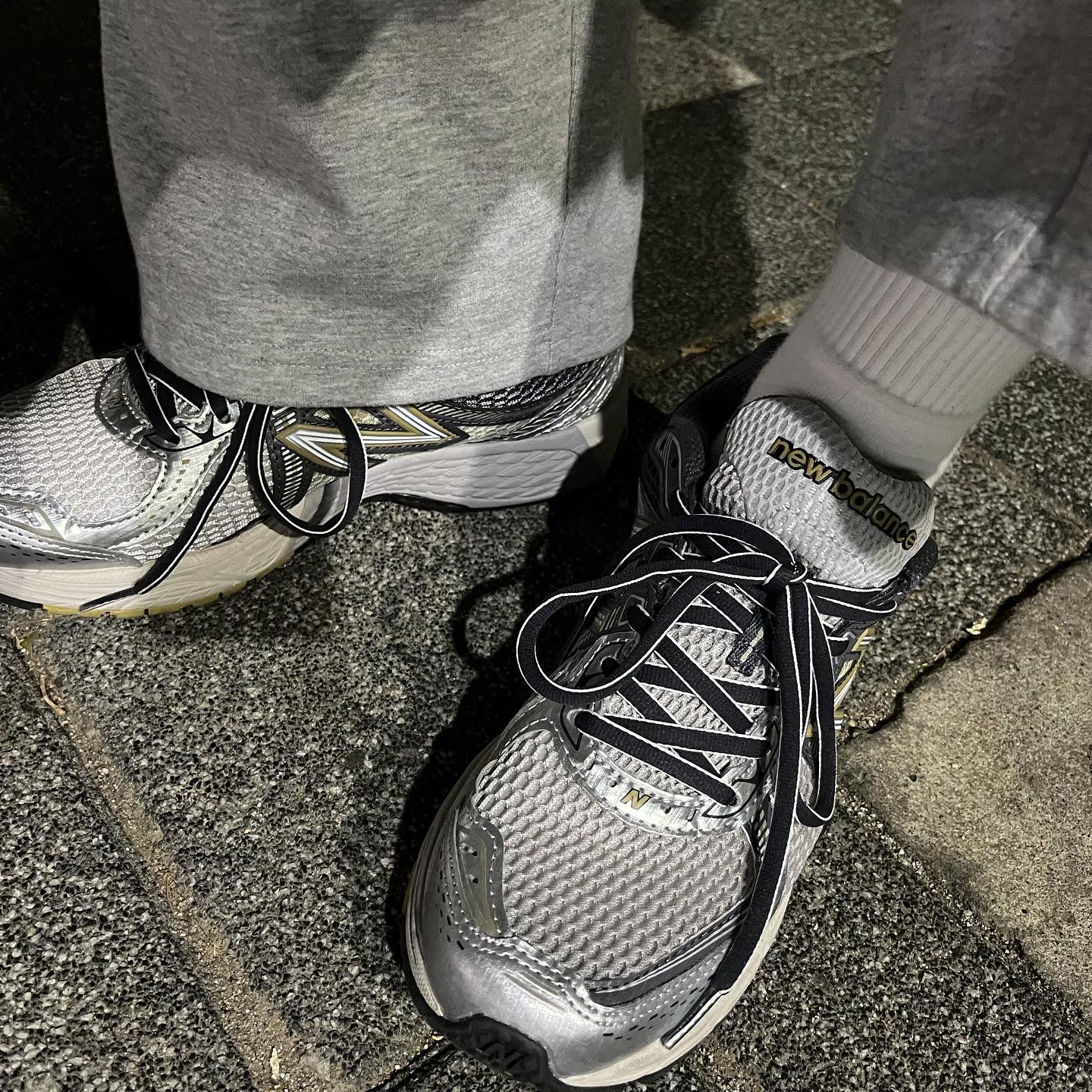 New Balance 992 Made in USA Grey - D Standard, New Balance 1400 Made in USA Navy 착용 스타일 - 5