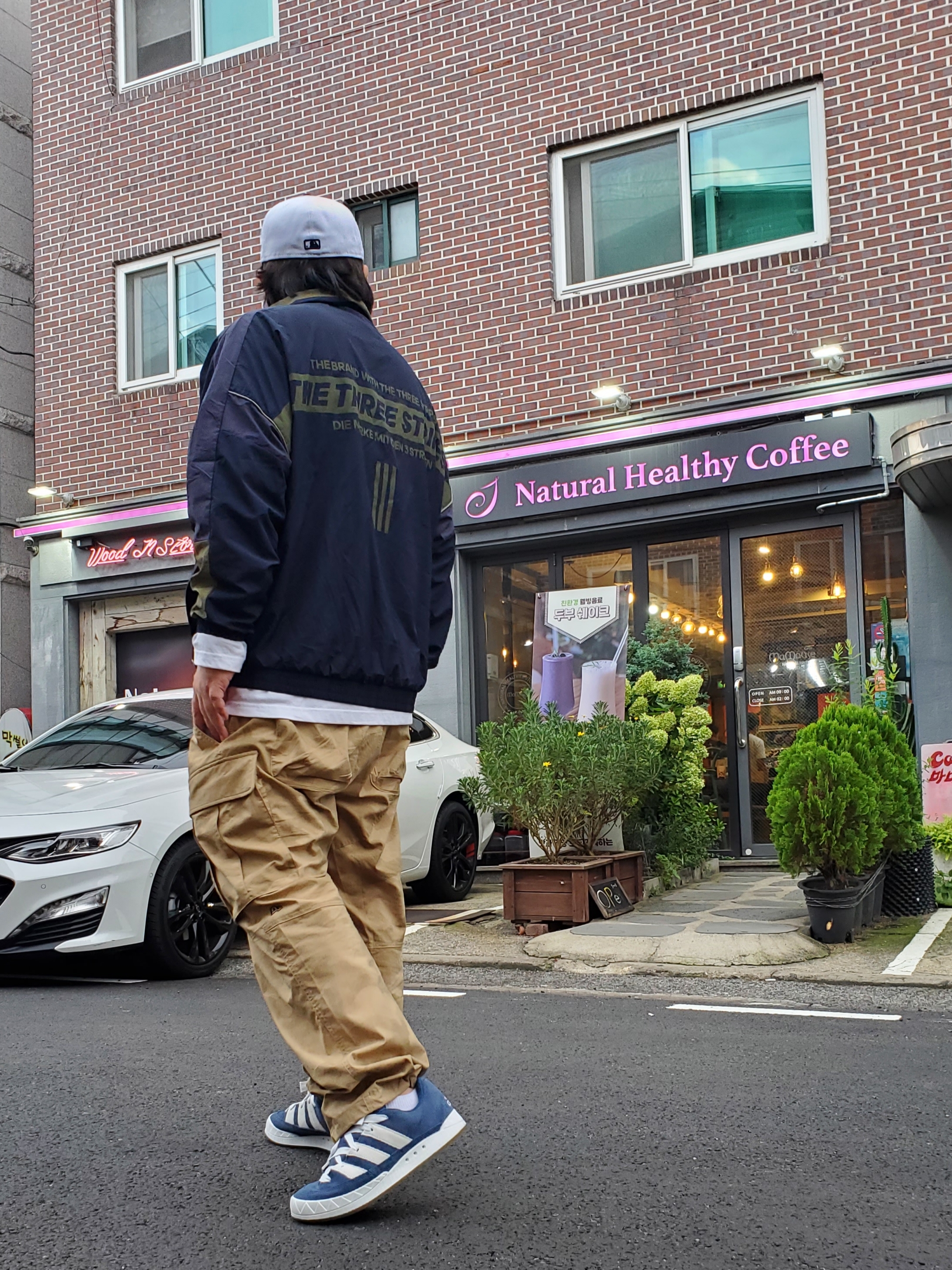 Adidas Adimatic Night Marin 착용 스타일