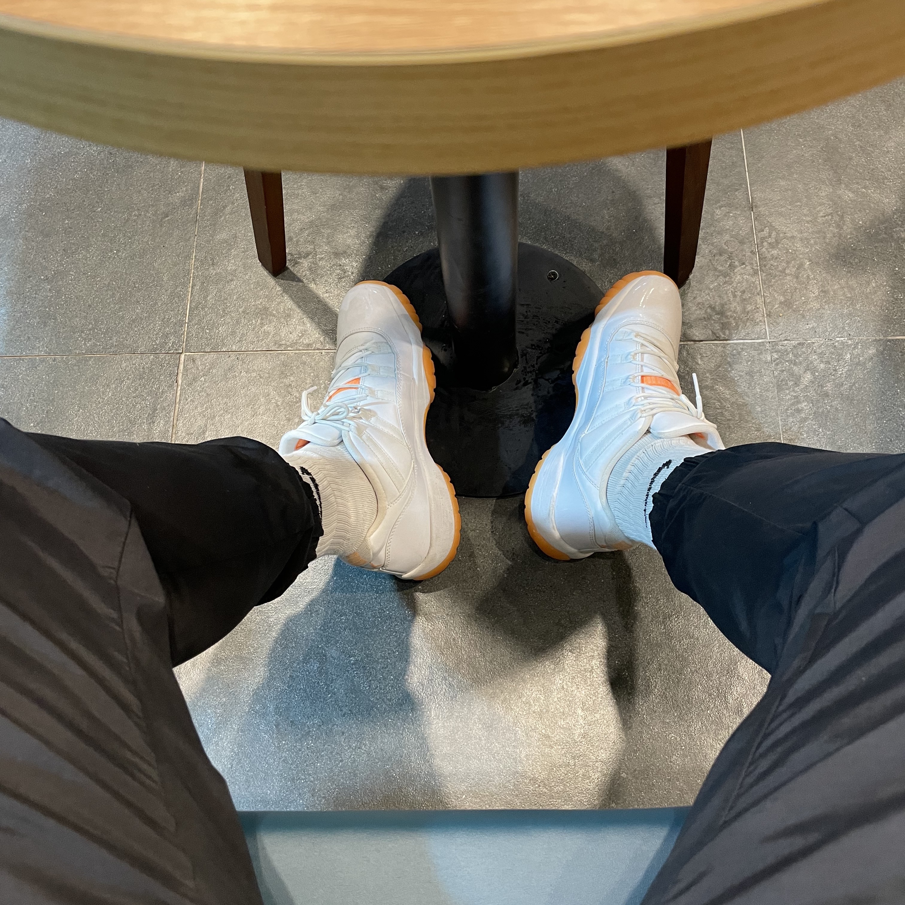 (W) Jordan 11 Retro Low Bright Citrus 착용 스타일