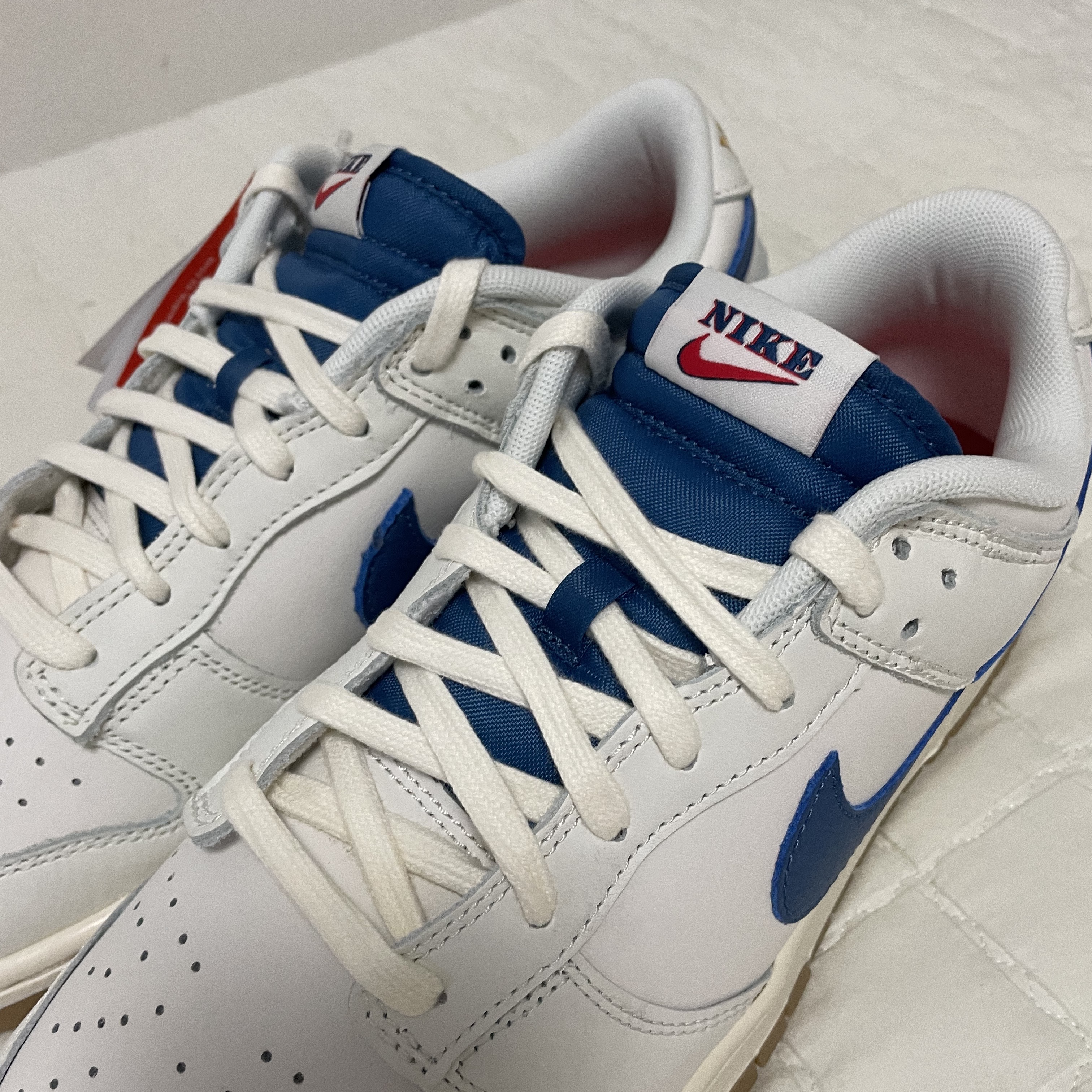 Nike Dunk Low SE Sail Dark Marina Blue 착용 스타일 - 4