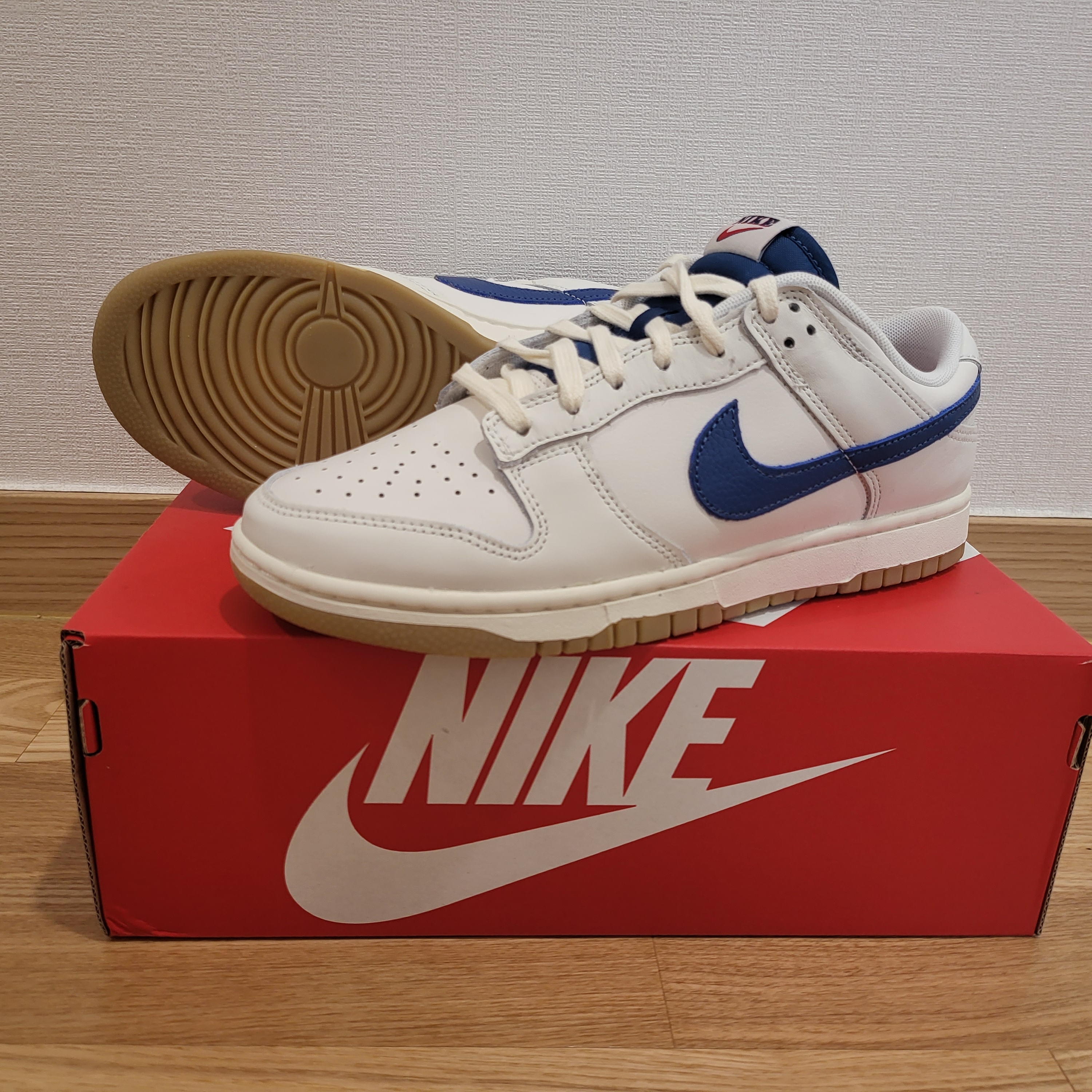 Nike Dunk Low SE Sail Dark Marina Blue 착용 스타일 - 1