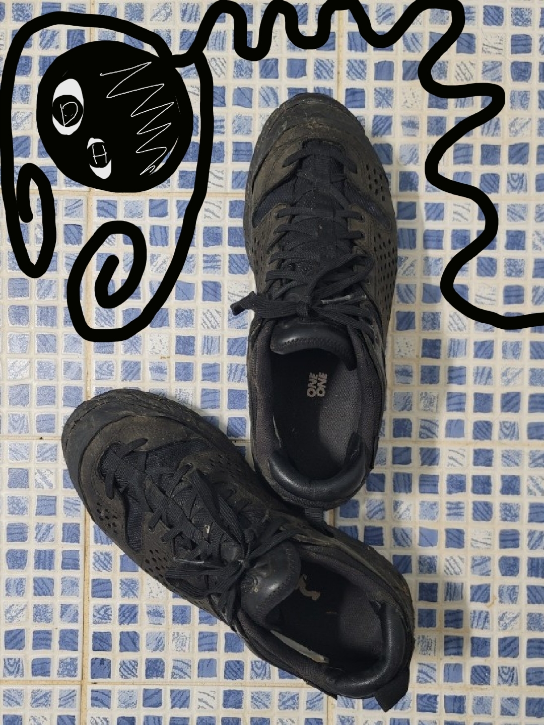 Hoka Tor Ultra Low WP JP Black 착용 스타일
