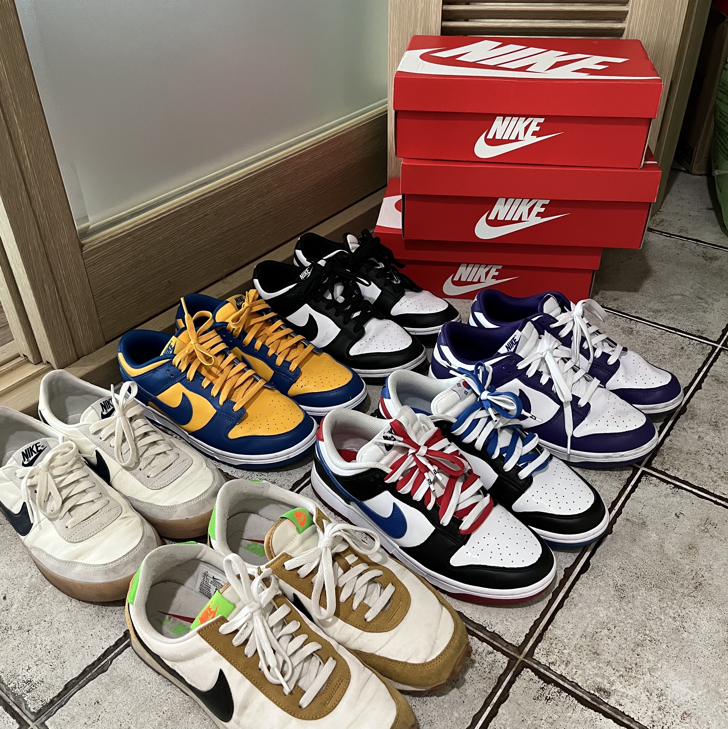 (W) Nike Daybreak Wheat, Nike Dunk Low Retro Black 착용 스타일