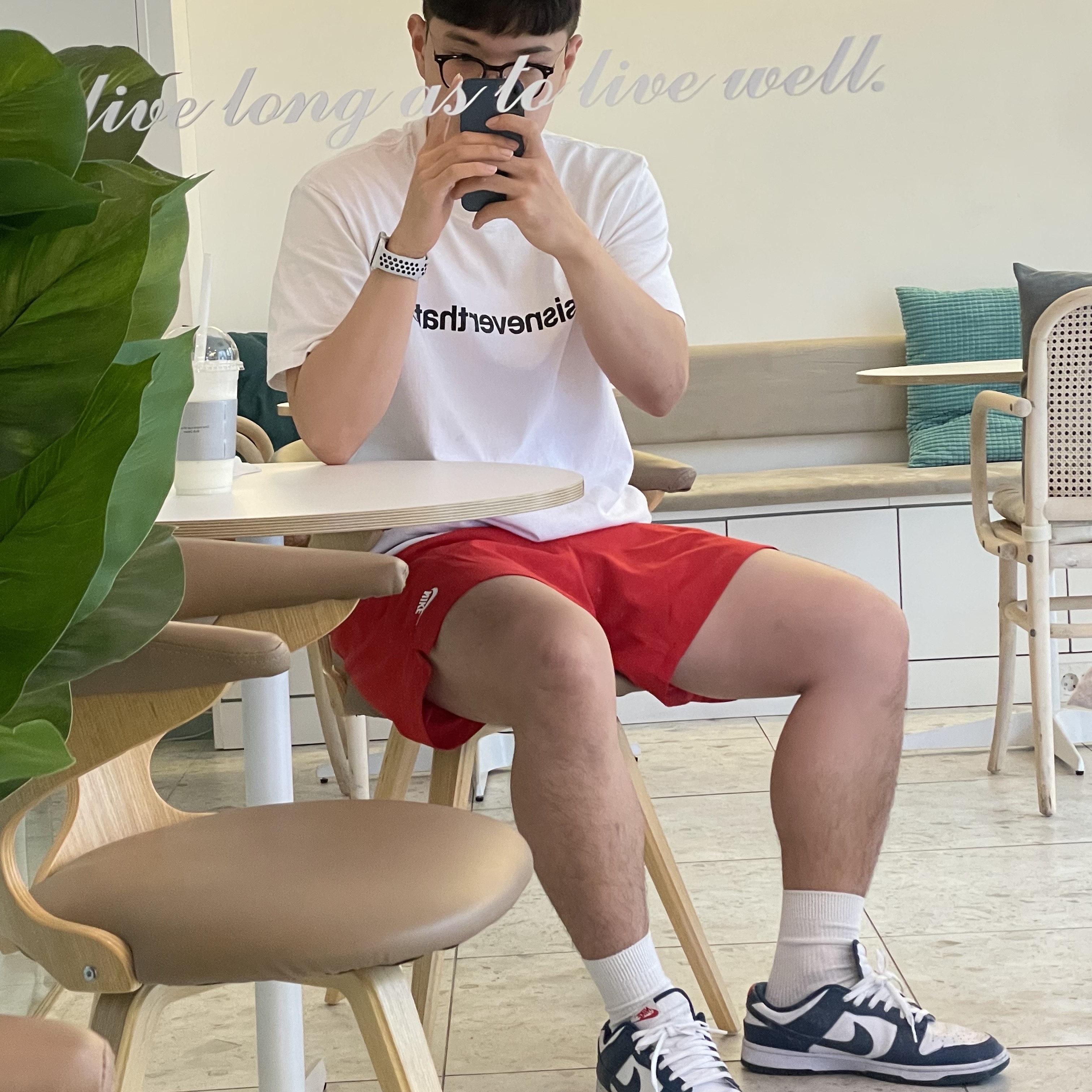 Nike Dunk Low Retro Valerian Blue, Apple Watch Nike SE 44mm GPS Silver Aluminum Case with Nike Sport Band Pure Platinum Black (Korean Ver.) 착용 스타일