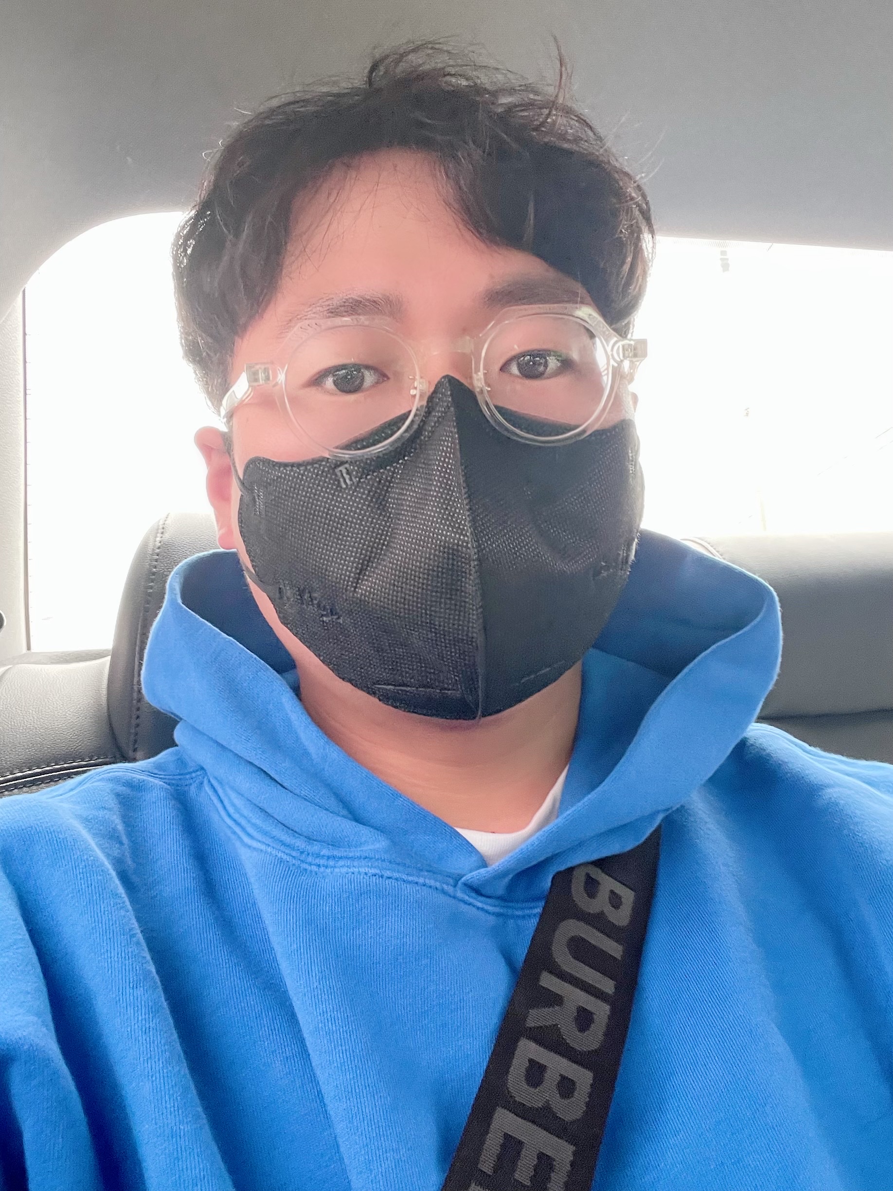 Yeezy Gap Hoodie Blue, Jordan 1 Retro High OG Dark Marina Blue 착용 스타일