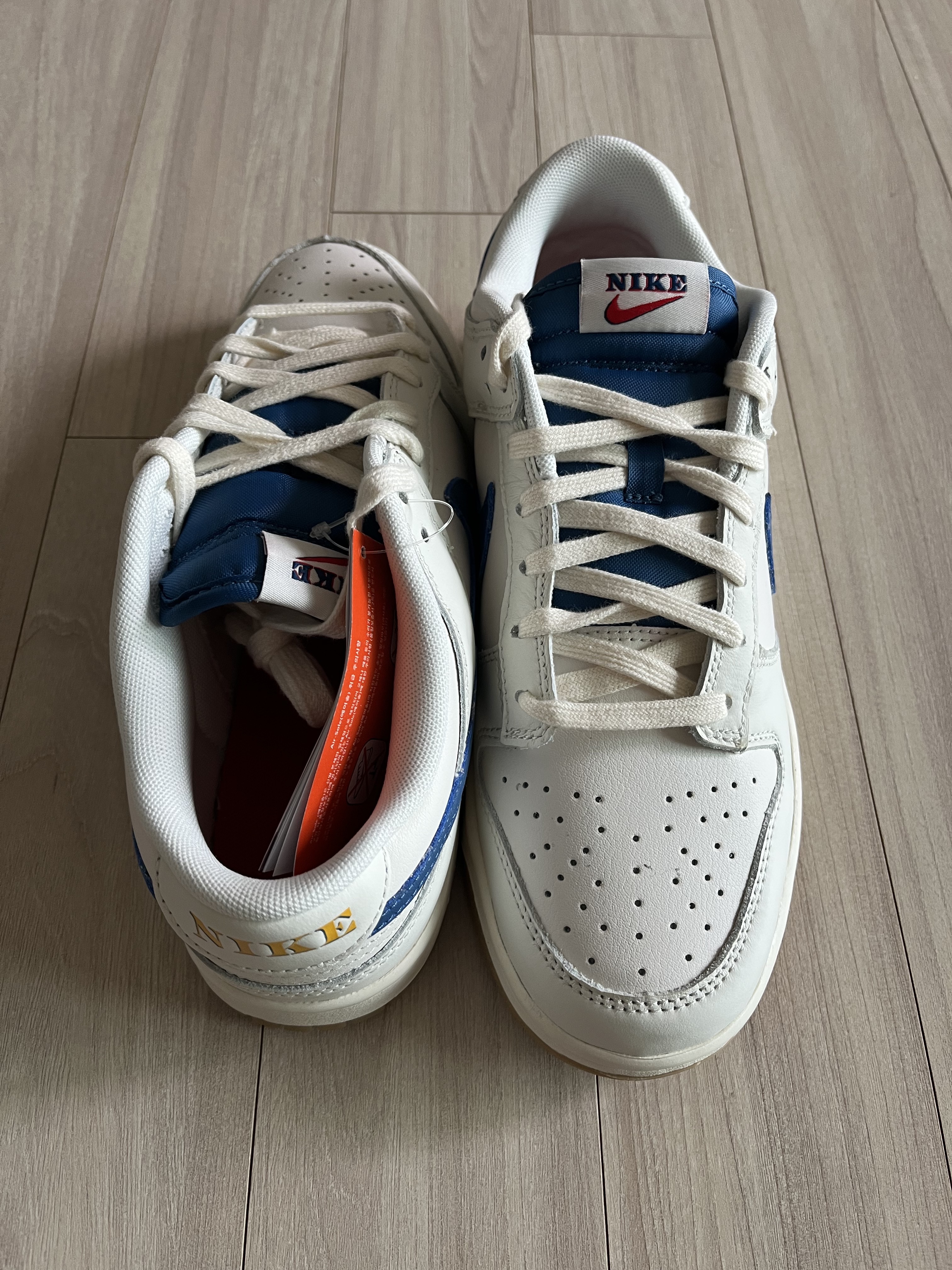 Nike Dunk Low SE Sail Dark Marina Blue 착용 스타일 - 3