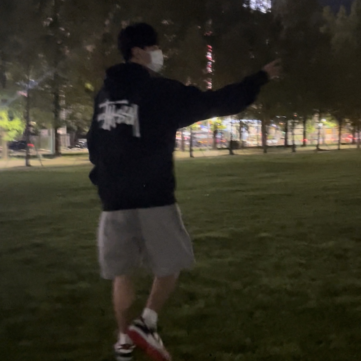 Stussy Basic Stussy Zip Hoodie Black 2022, Nike x NBA Dunk Low Retro EMB Black and Chile Red 착용 스타일 - 5