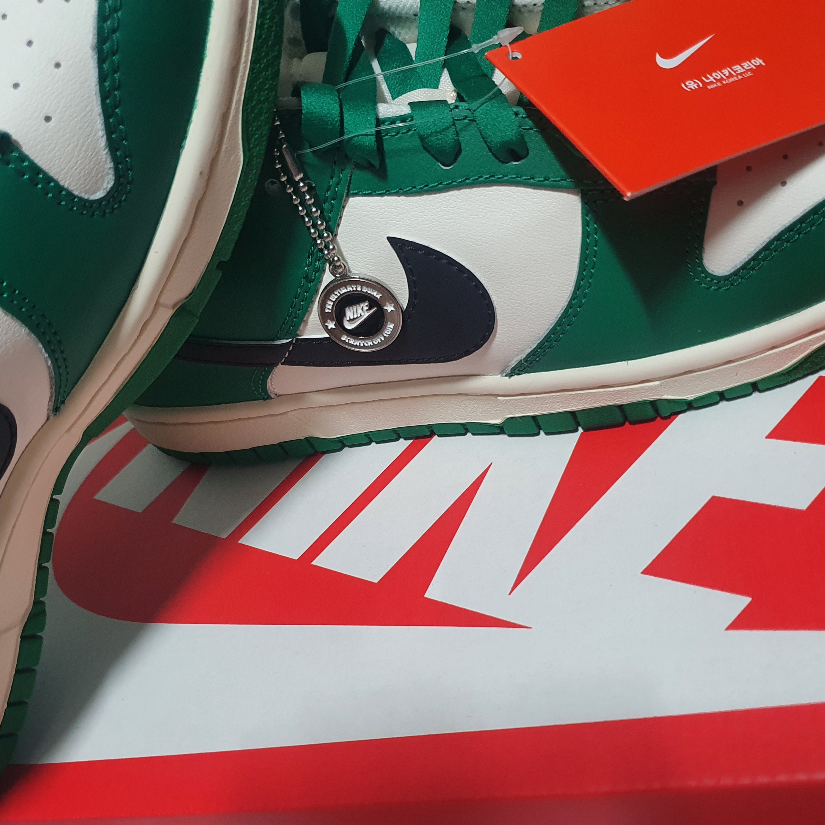 Nike Dunk Low Retro SE Jackpot Malachite 착용 스타일