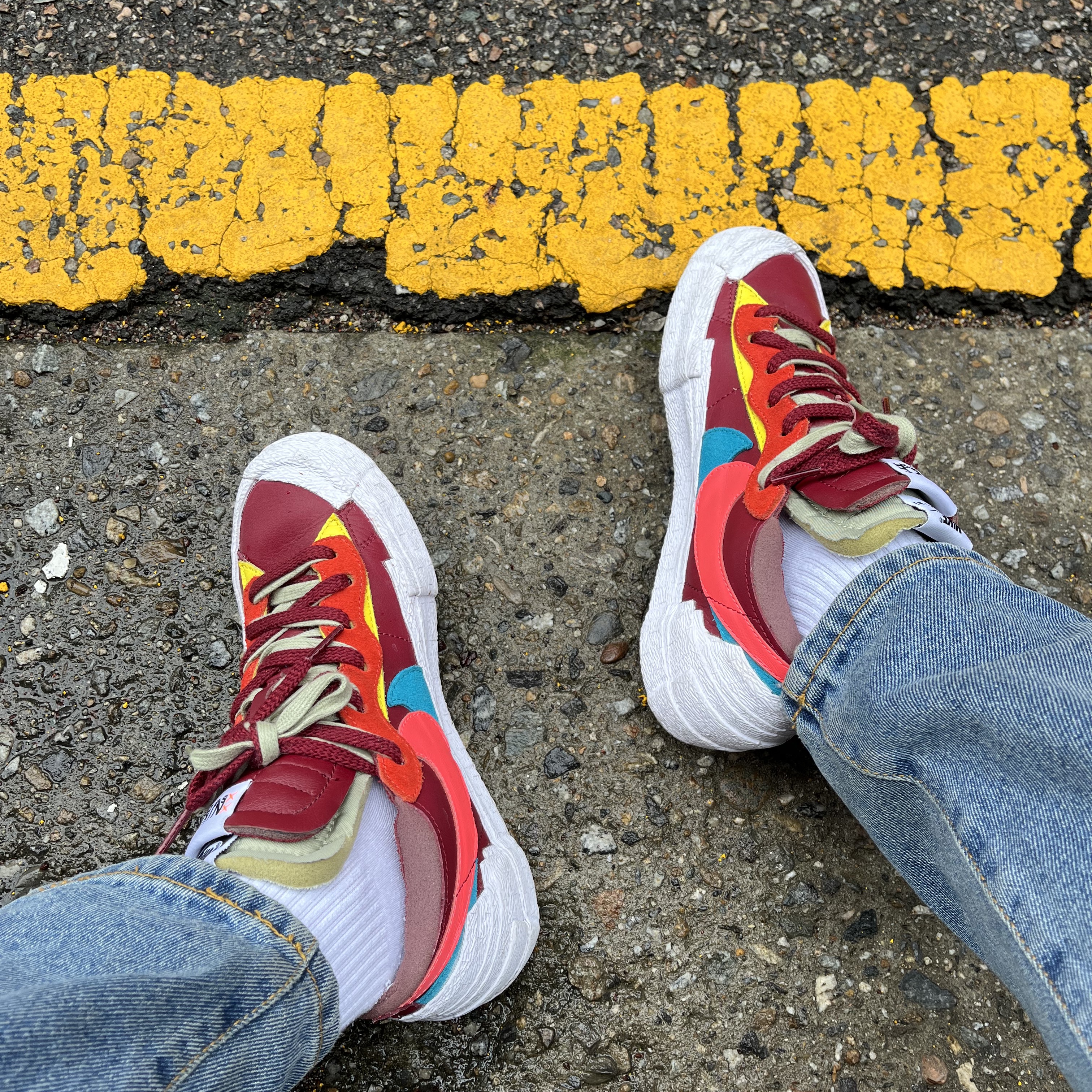 Nike x Sacai x Kaws Blazer Low Team Red 착용 스타일