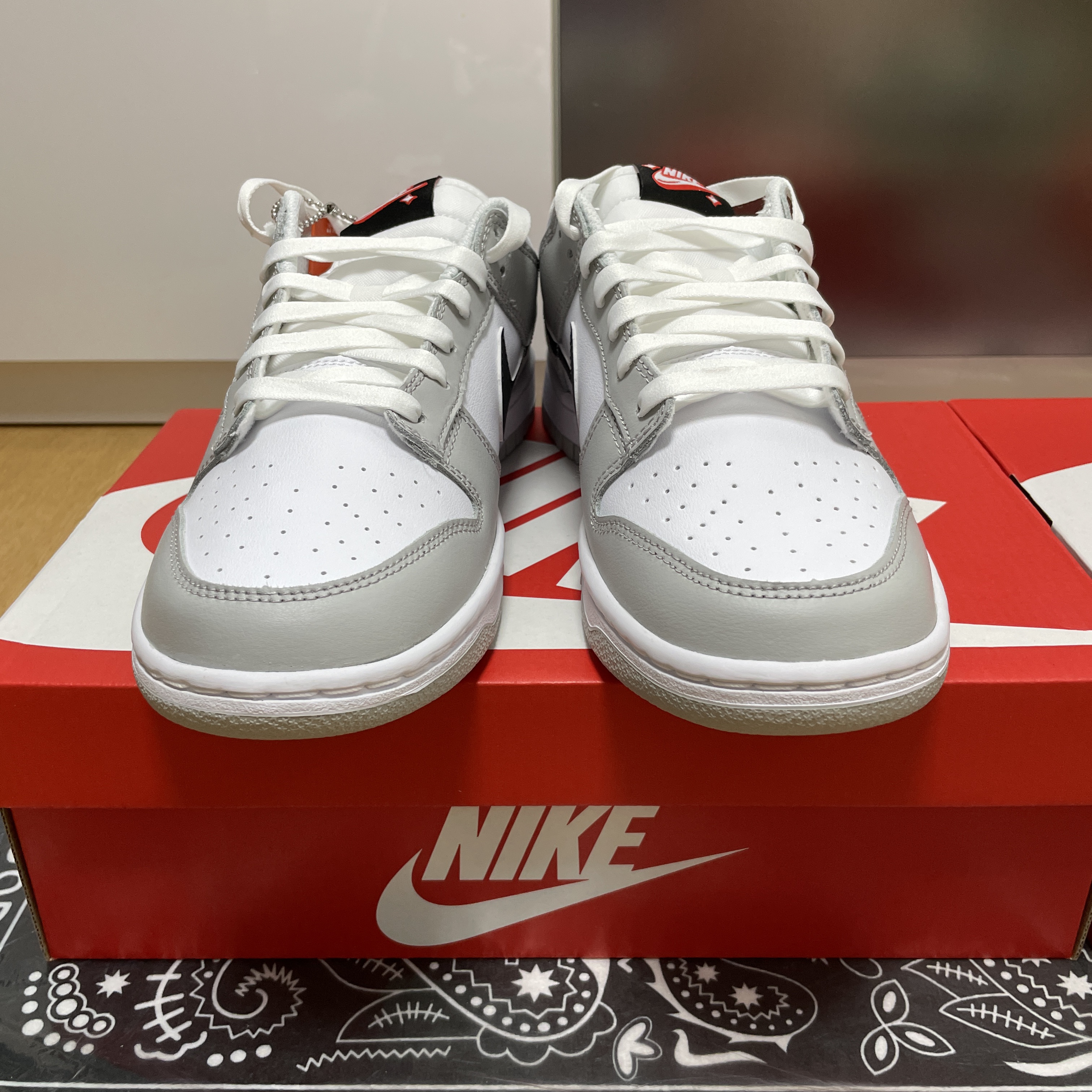Nike Dunk Low Retro SE Jackpot Grey Fog, Nike Dunk Low Retro SE Jackpot Malachite 착용 스타일 - 1