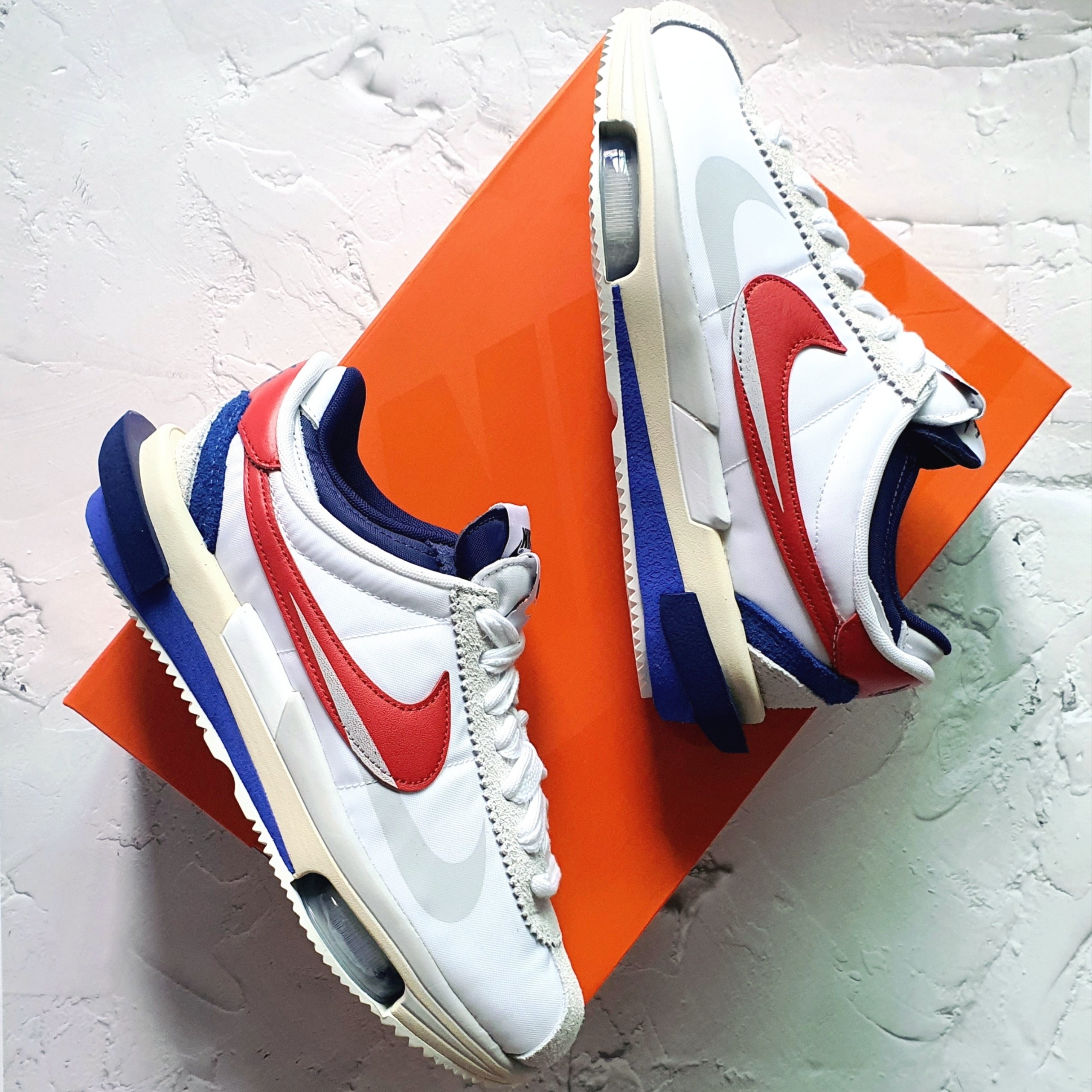Nike x Sacai Zoom Cortez SP White and University Red 착용 스타일