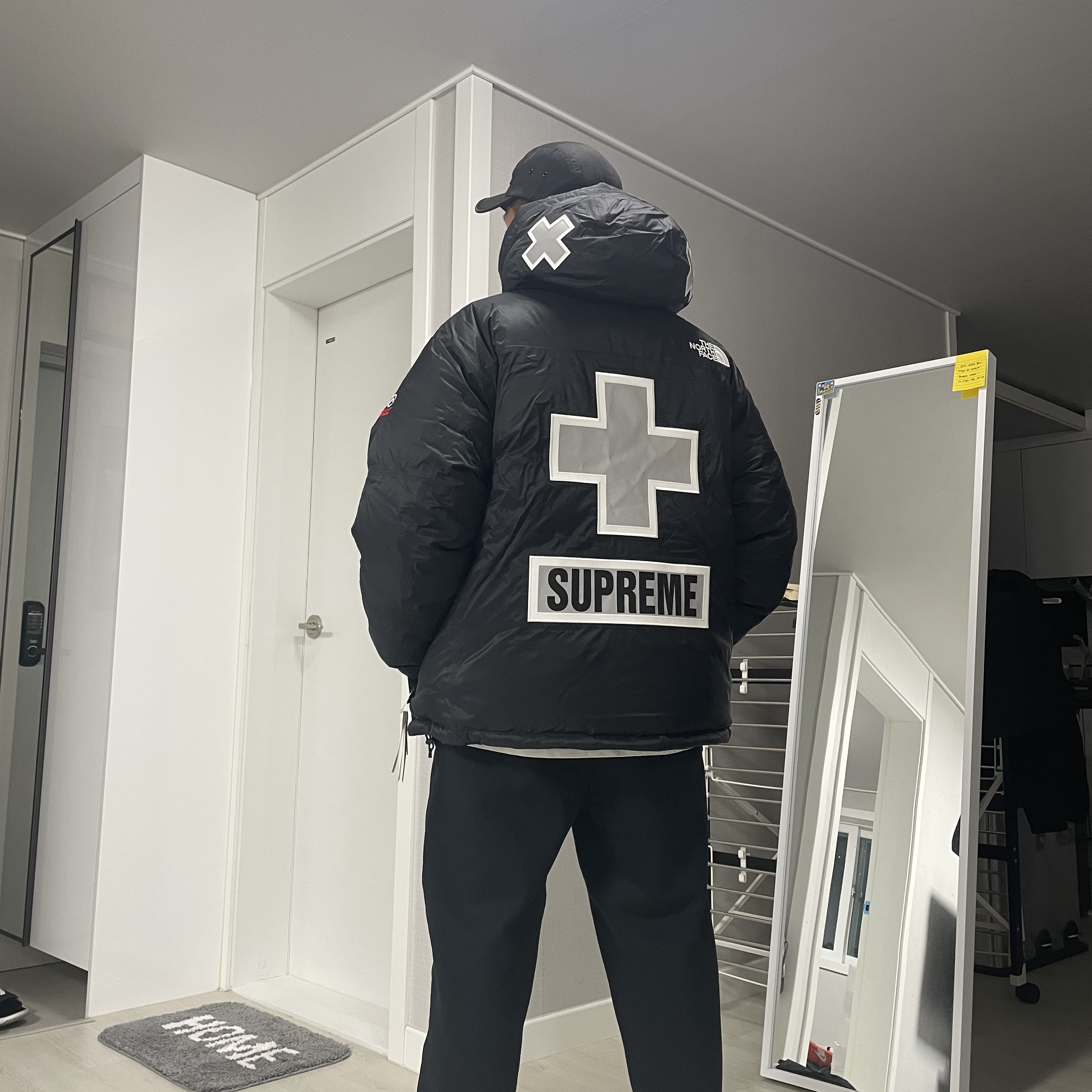 Supreme x The North Face Summit Series Rescue Baltoro Jacket Black - 22SS, Nike x Stussy NRG ZR Fleece Pants Black - US/EU 착용 스타일 - 3