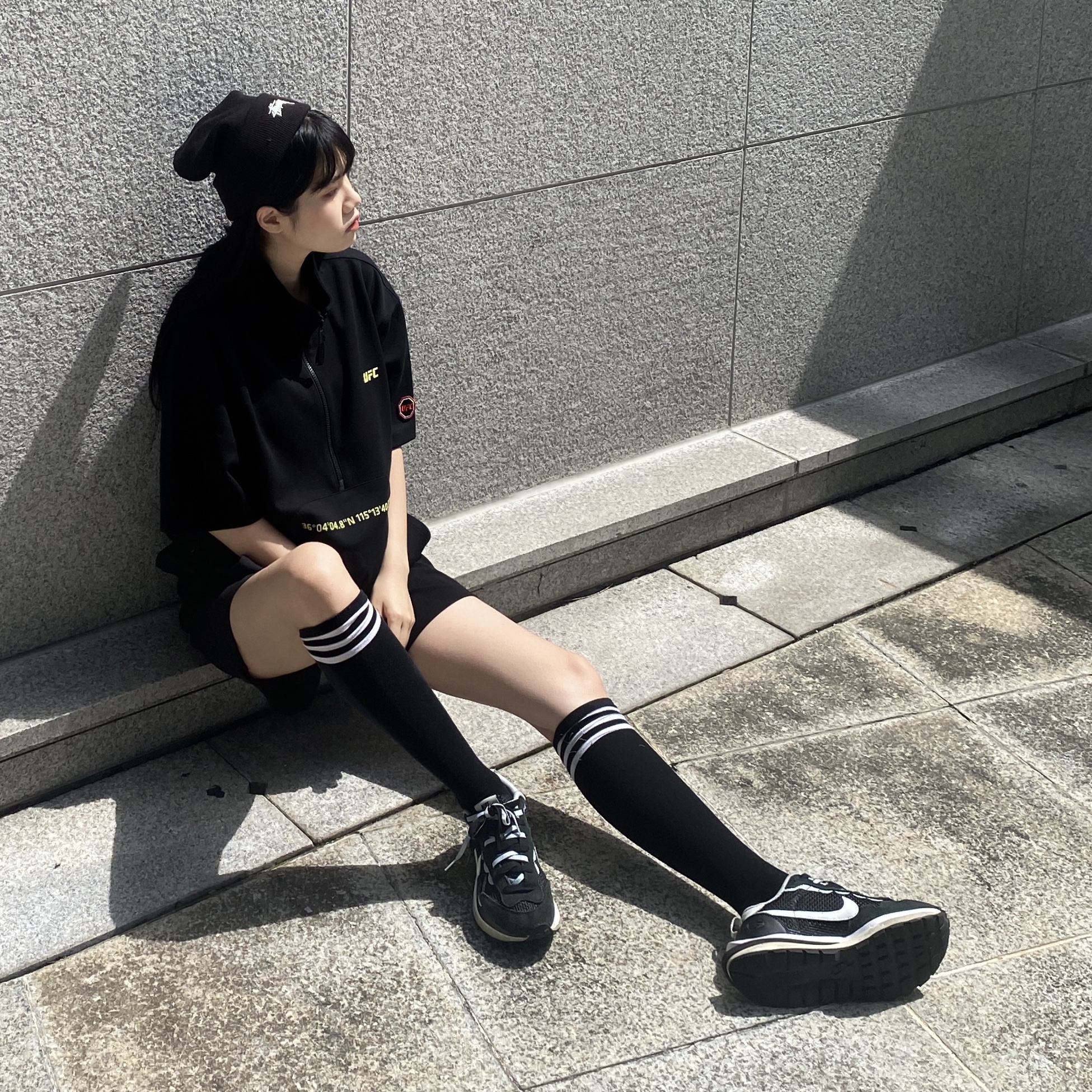 Nike x Stussy Cuff Beanie Black, Nike x Sacai VaporWaffle Black White 착용 스타일 - 2