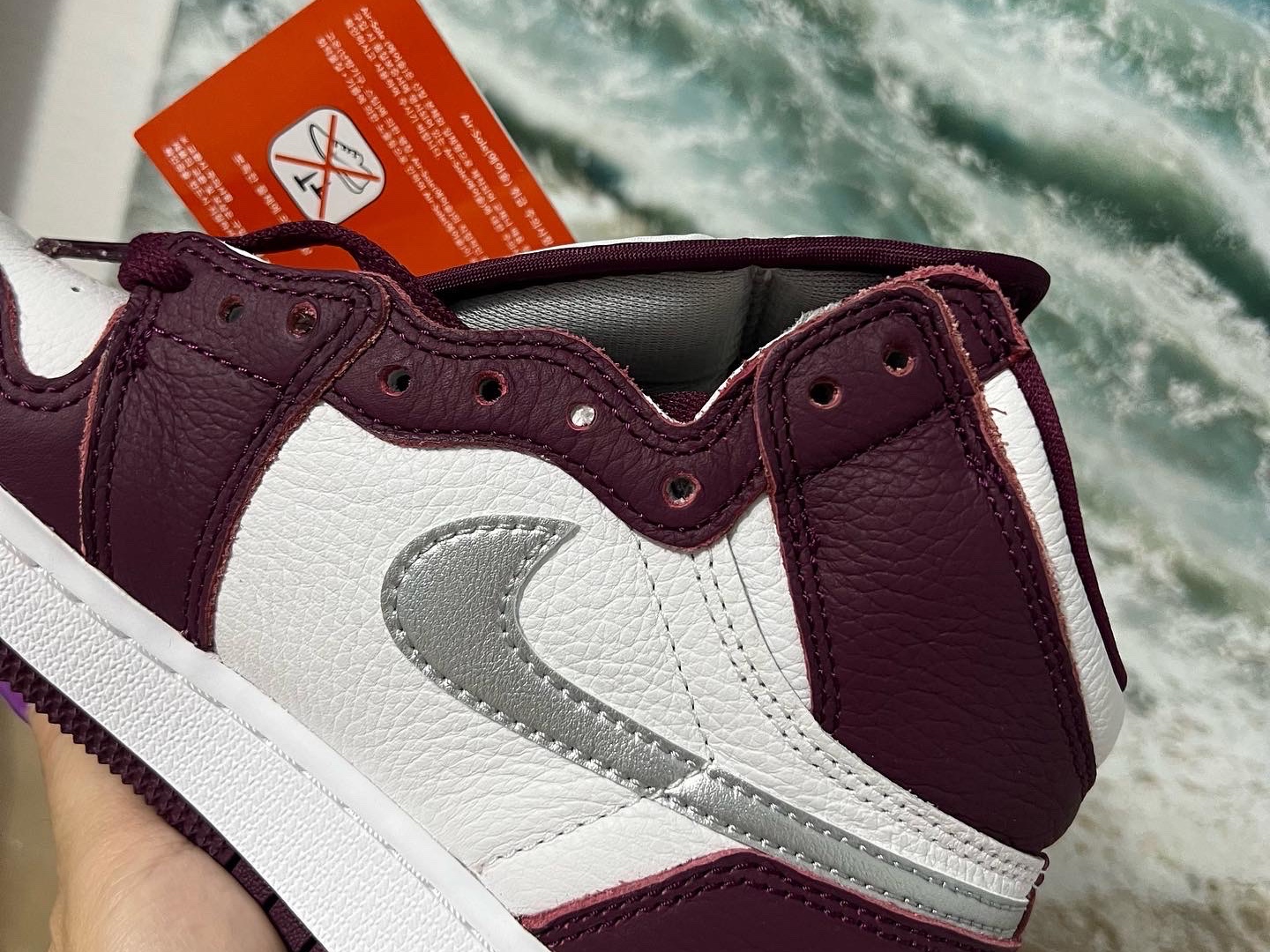 (GS) Jordan 1 Retro High OG Bordeaux 착용 스타일 - 2