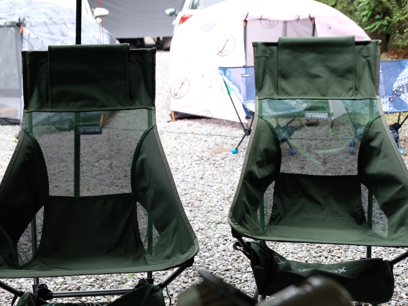 Helinox Chair One Blue Bandanna Quilt, Helinox Savanna Chair Black 착용 스타일 - 4