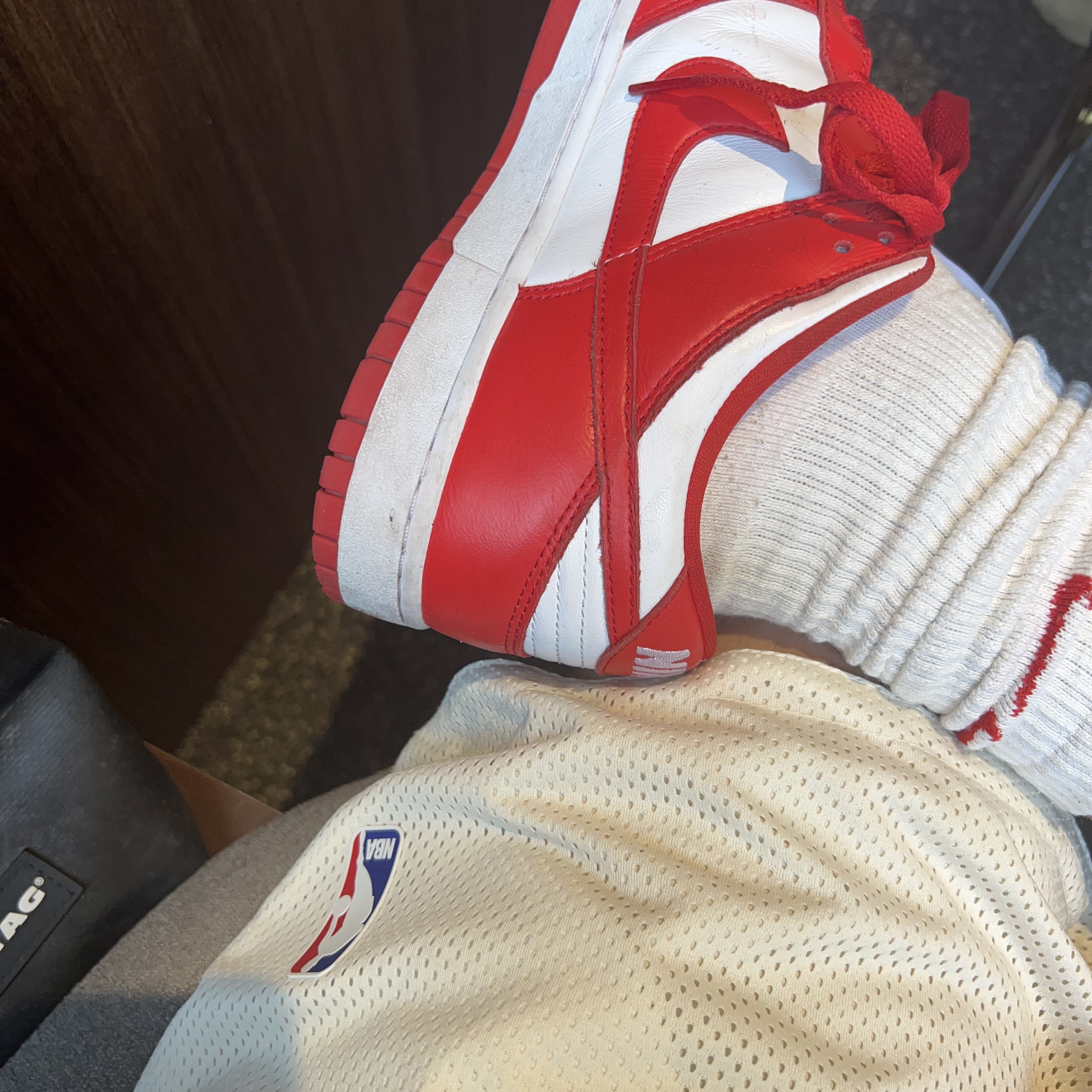 Nike Dunk Low SP University Red 2020, Nike x Fear of God Basketball Shorts String 착용 스타일 - 1