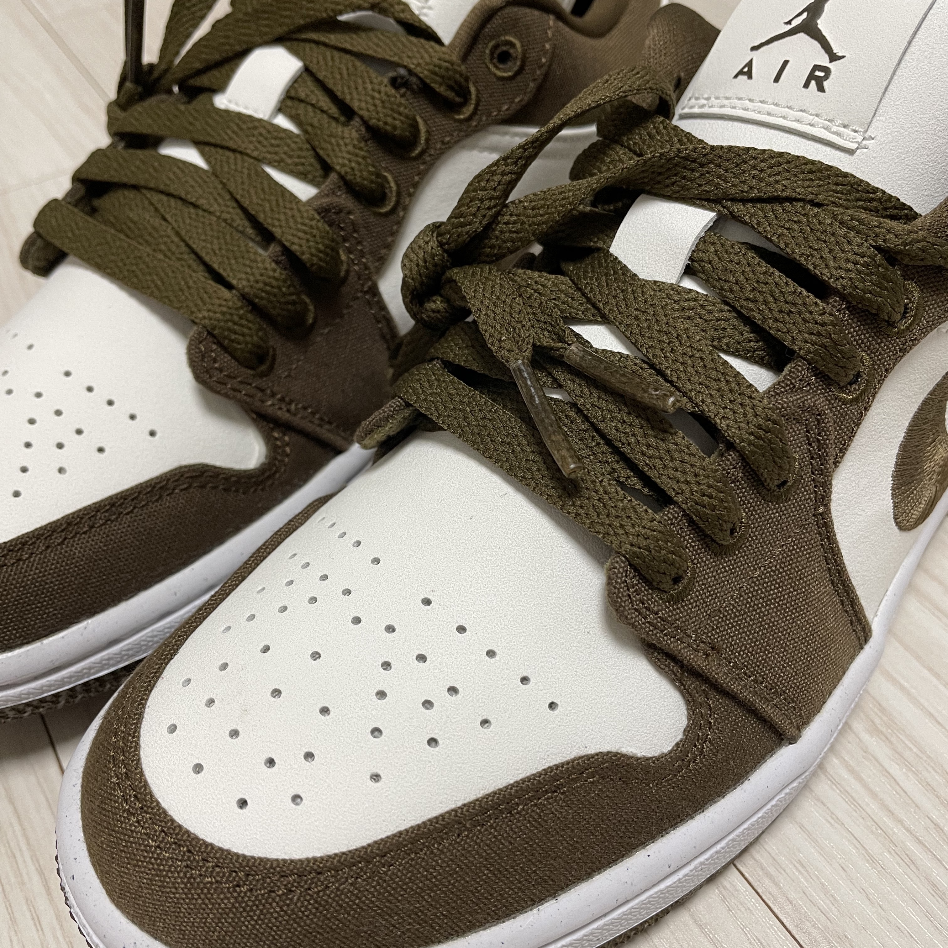 (W) Jordan 1 Low SE Light Olive 착용 스타일