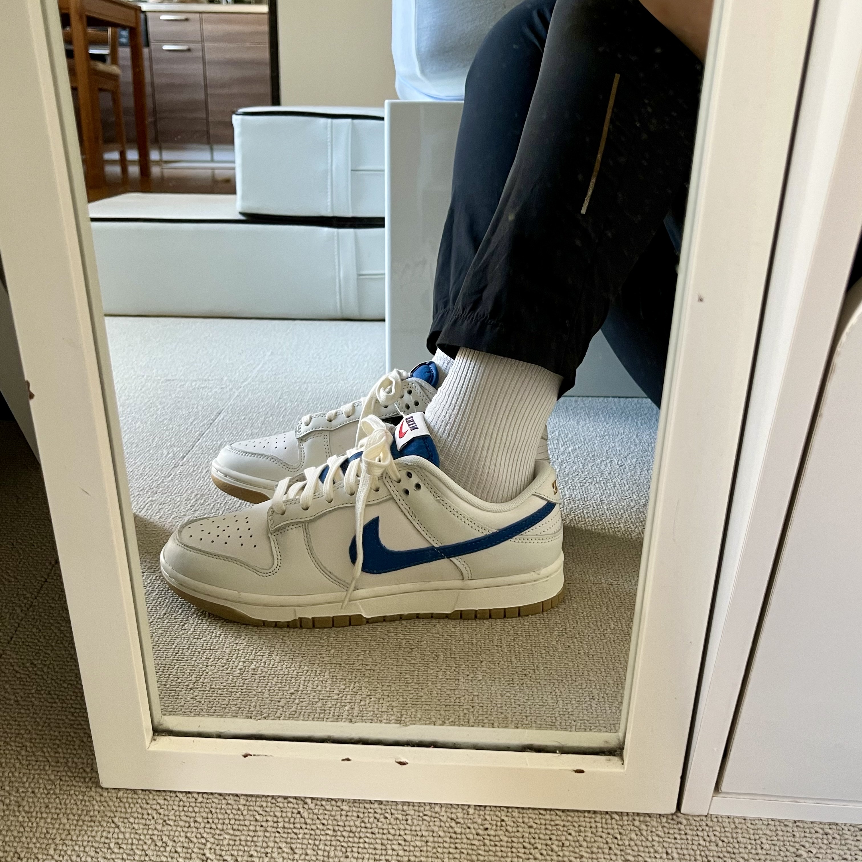 Nike Dunk Low SE Sail Dark Marina Blue 착용 스타일 - 2