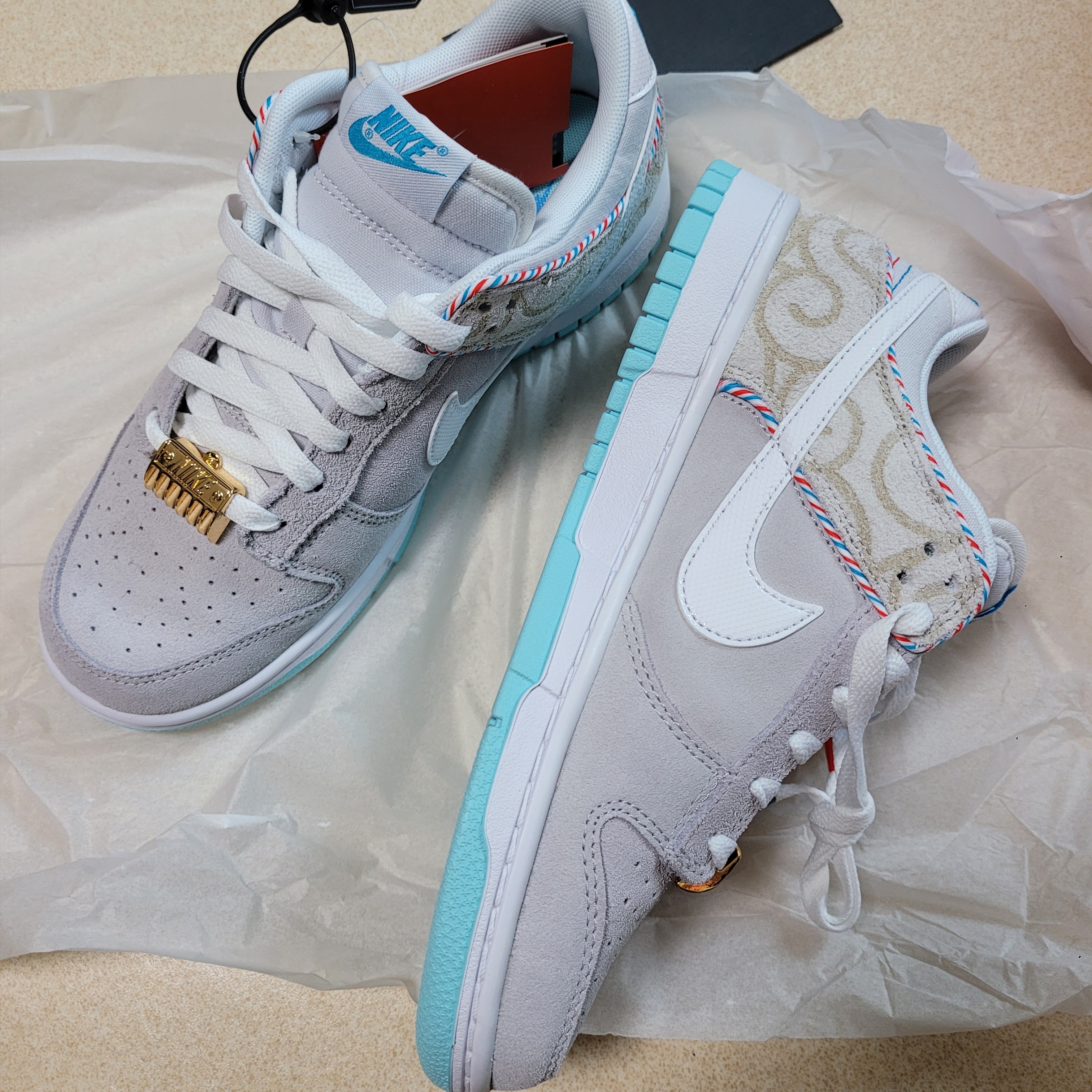 Nike Dunk Low Retro SE Barber Shop Grey 착용 스타일 - 2