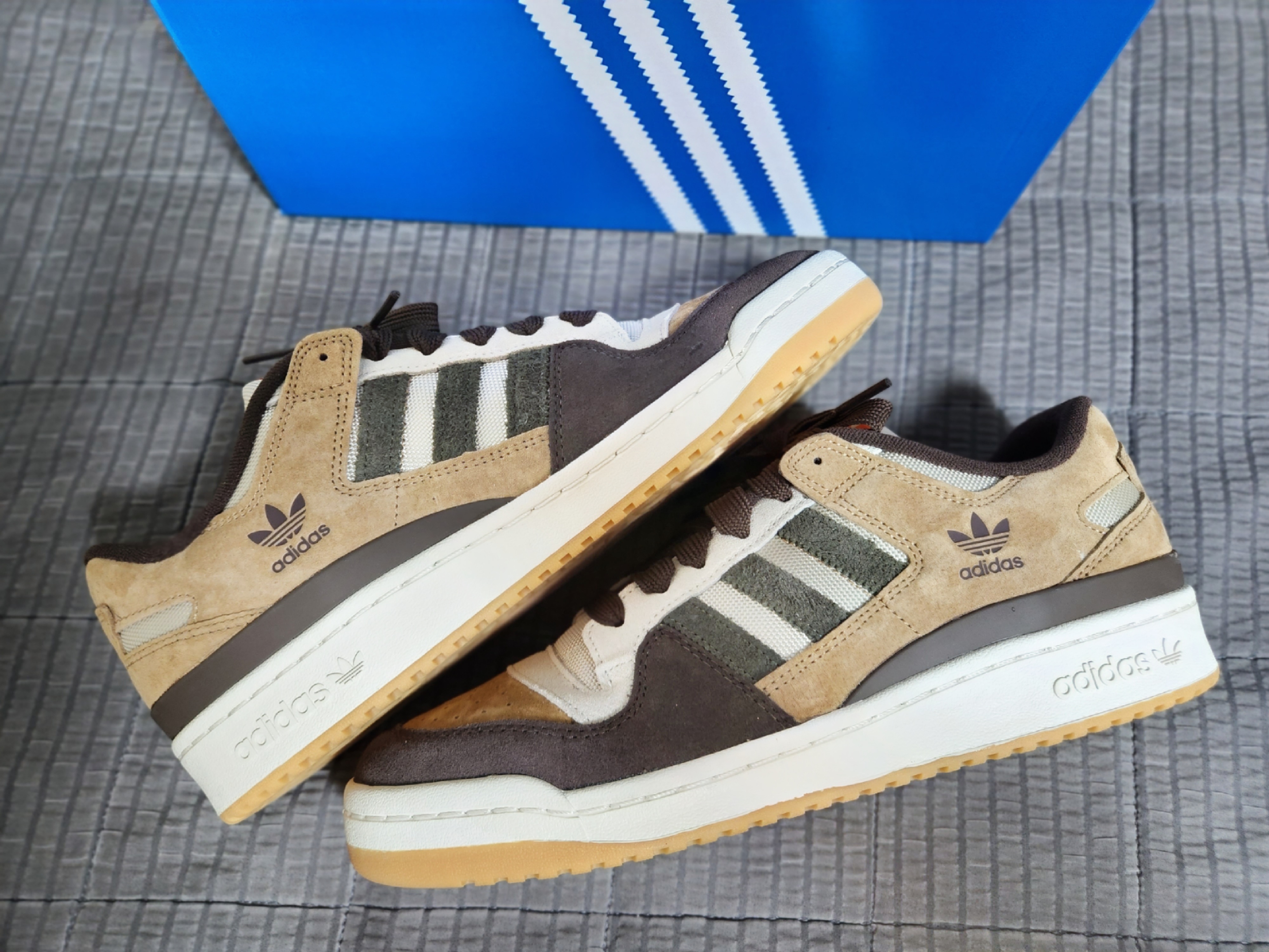Adidas OG Forum 84 Low Alumina Branch 착용 스타일 - 5