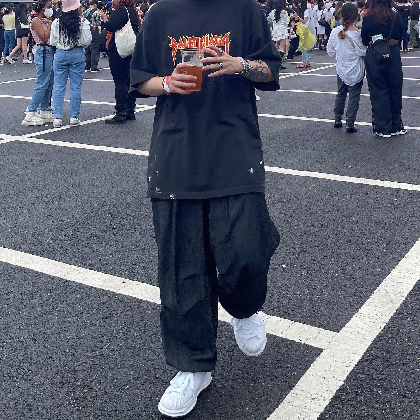 Maison Mihara Yasuhiro Blakey OG Sole Canvas Low-top Sneakers White, Balenciaga Metal Oversized Fit T-Shirt Black Vintage 착용 스타일 - 2