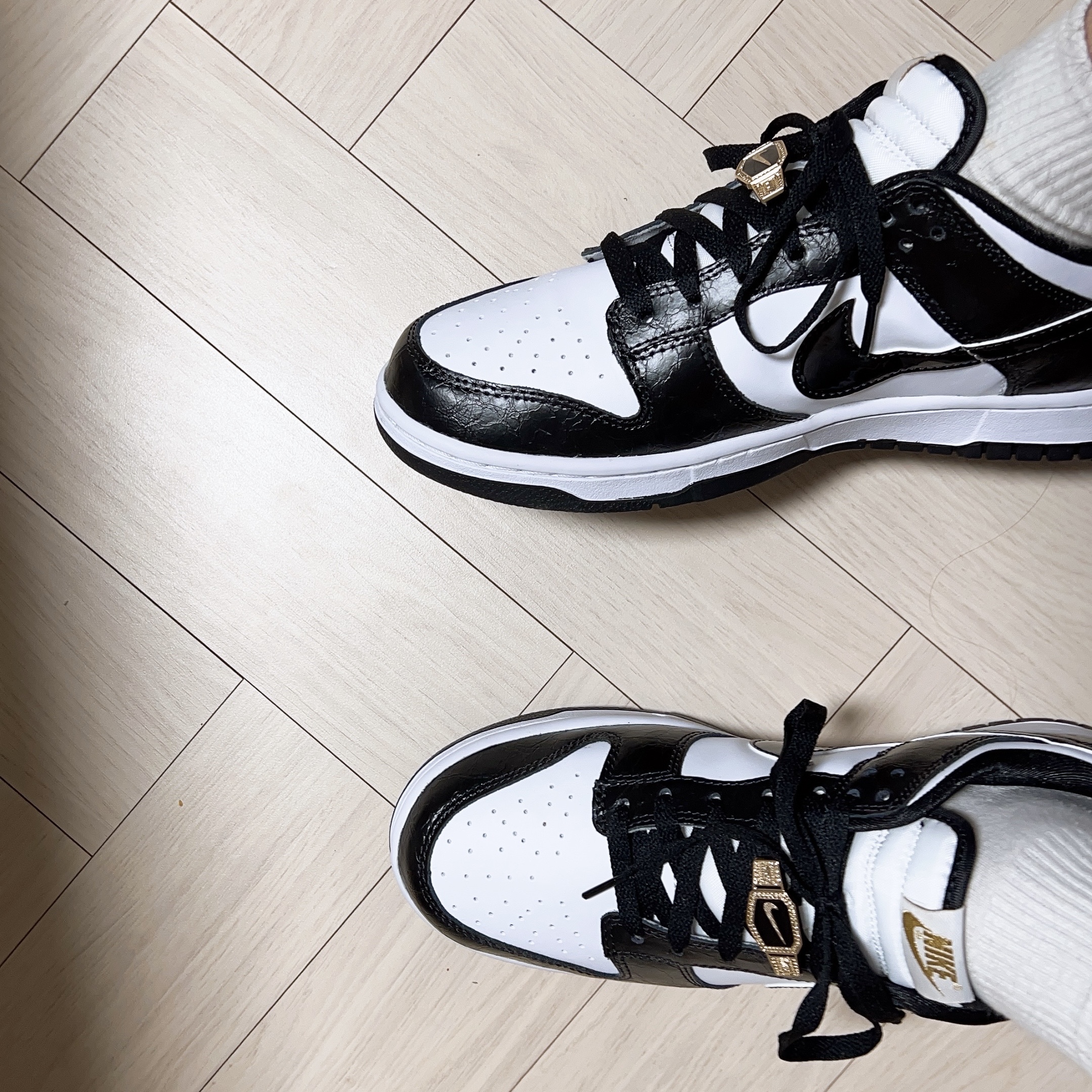 Nike Dunk Low Retro SE Black 착용 스타일