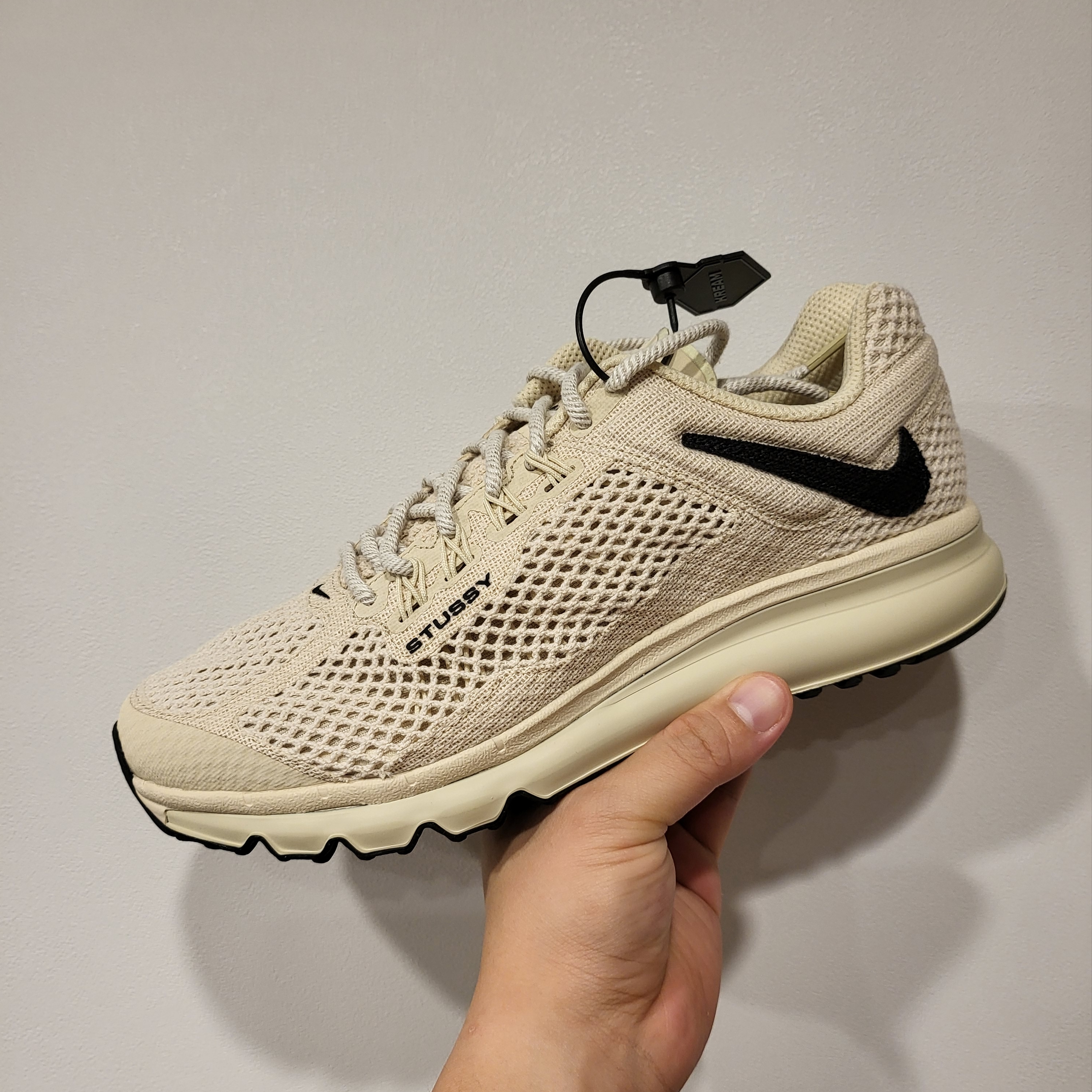 Nike x Stussy Air Max 2013 Fossil 착용 스타일 - 1