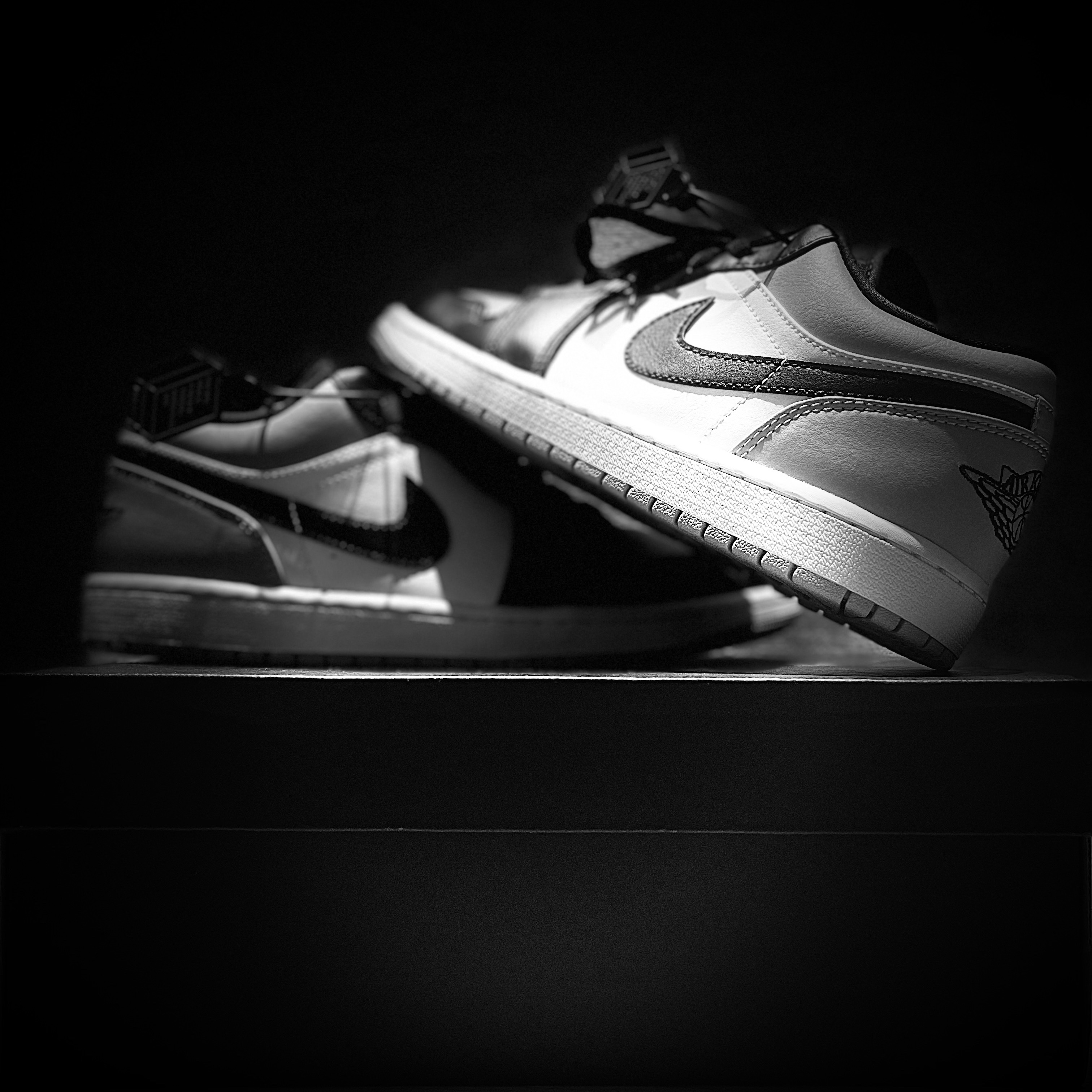 Jordan 1 Low Light Smoke Grey Black 착용 스타일