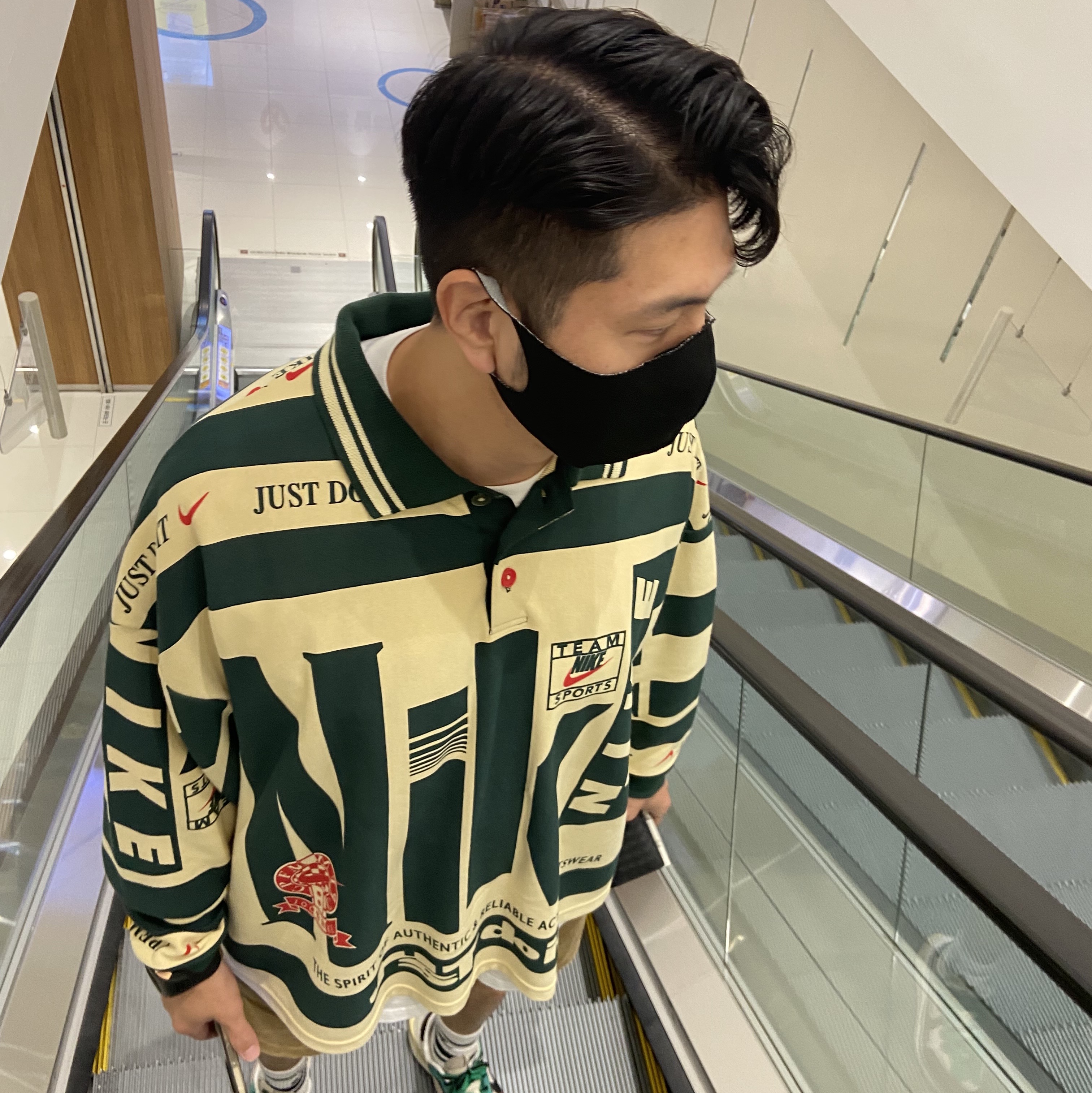 Nike x Cactus Plant Flea Market Long Sleeve Polo Natural - US/EU, Nike x Sacai VaporWaffle String & Black Villain Red 착용 스타일 - 1