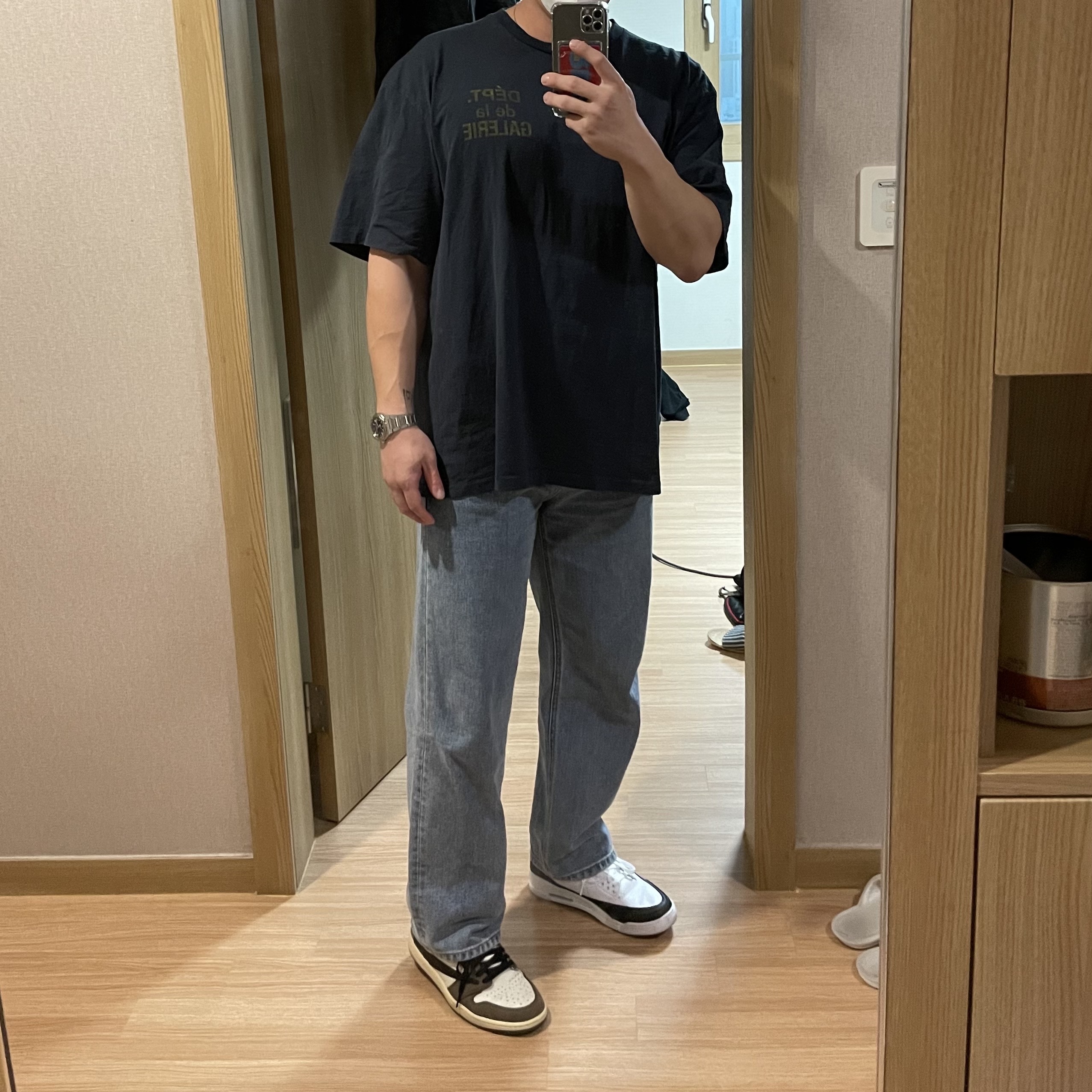 Jordan 1 x Travis Scott Retro High OG SP Mocha, Jordan 3 x Fragment Retro SP White Black 착용 스타일