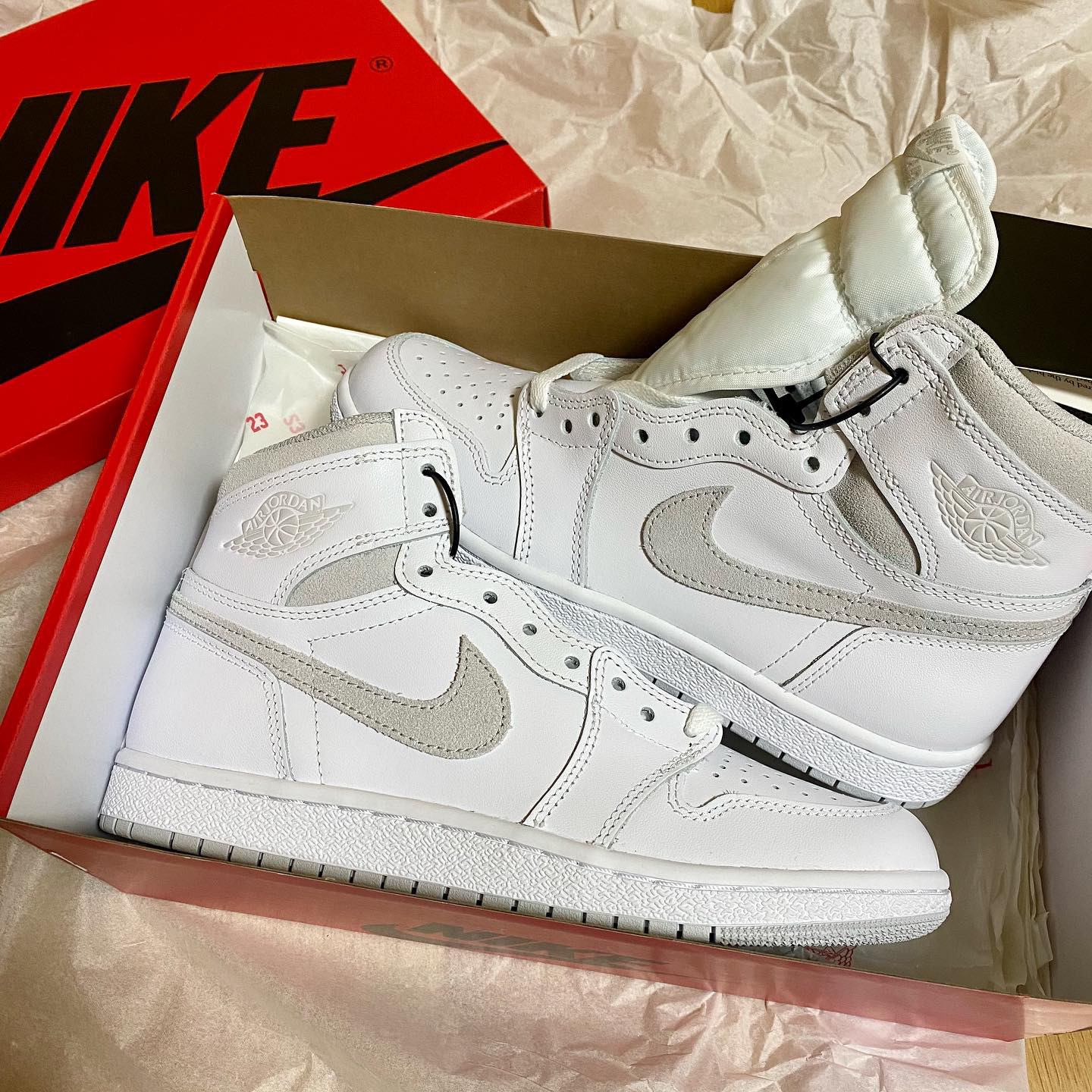 Jordan 1 High 85 Neutral Grey 착용 스타일 - 1