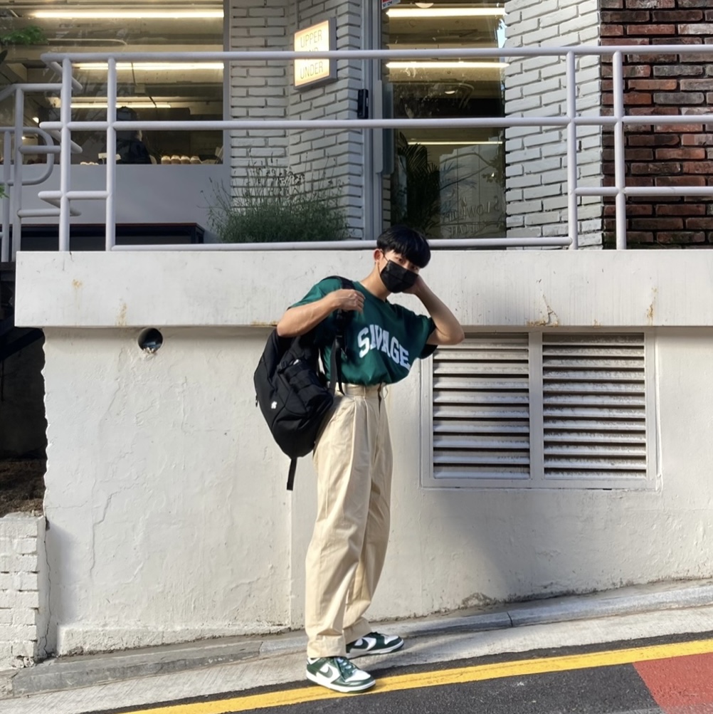 Nike Dunk Low Retro Varsity Green 착용 스타일