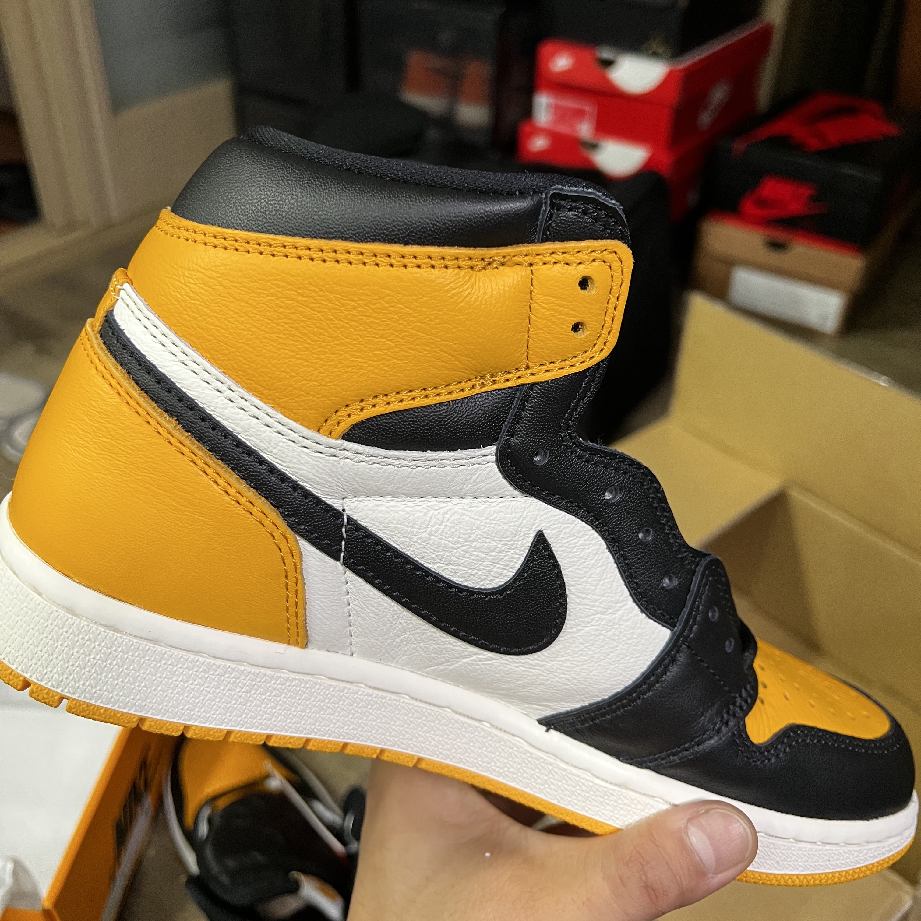 Jordan 1 Retro High OG Taxi 착용 스타일 - 3