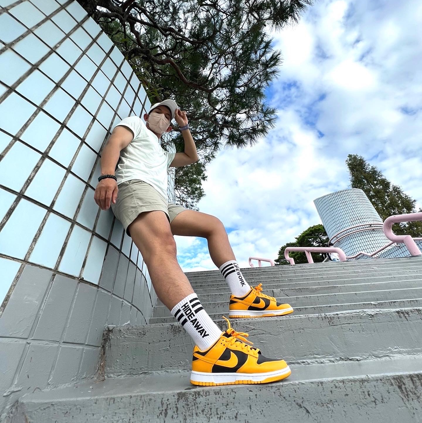 Nike Dunk Low Retro Championship Goldenrod 착용 스타일 - 1