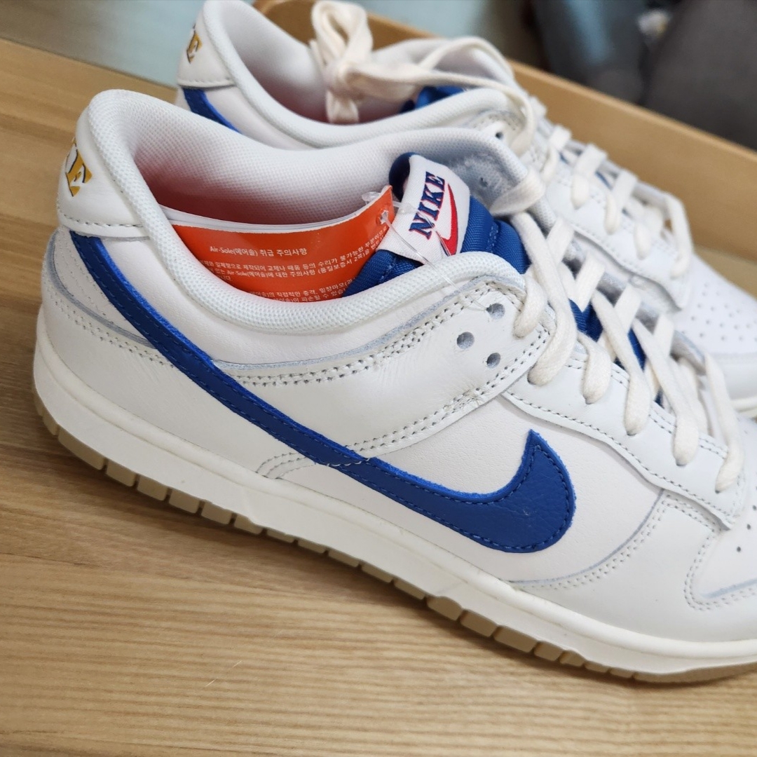 Nike Dunk Low SE Sail Dark Marina Blue 착용 스타일 - 2