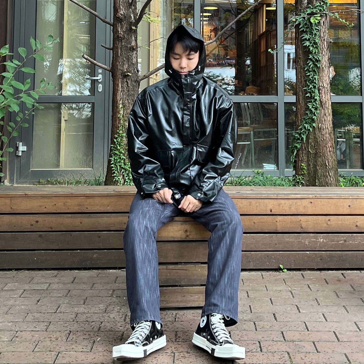 Converse x Drkshdw Turbodrk Chuck 70 Hi Black Lacquered Denim 착용 스타일 - 2