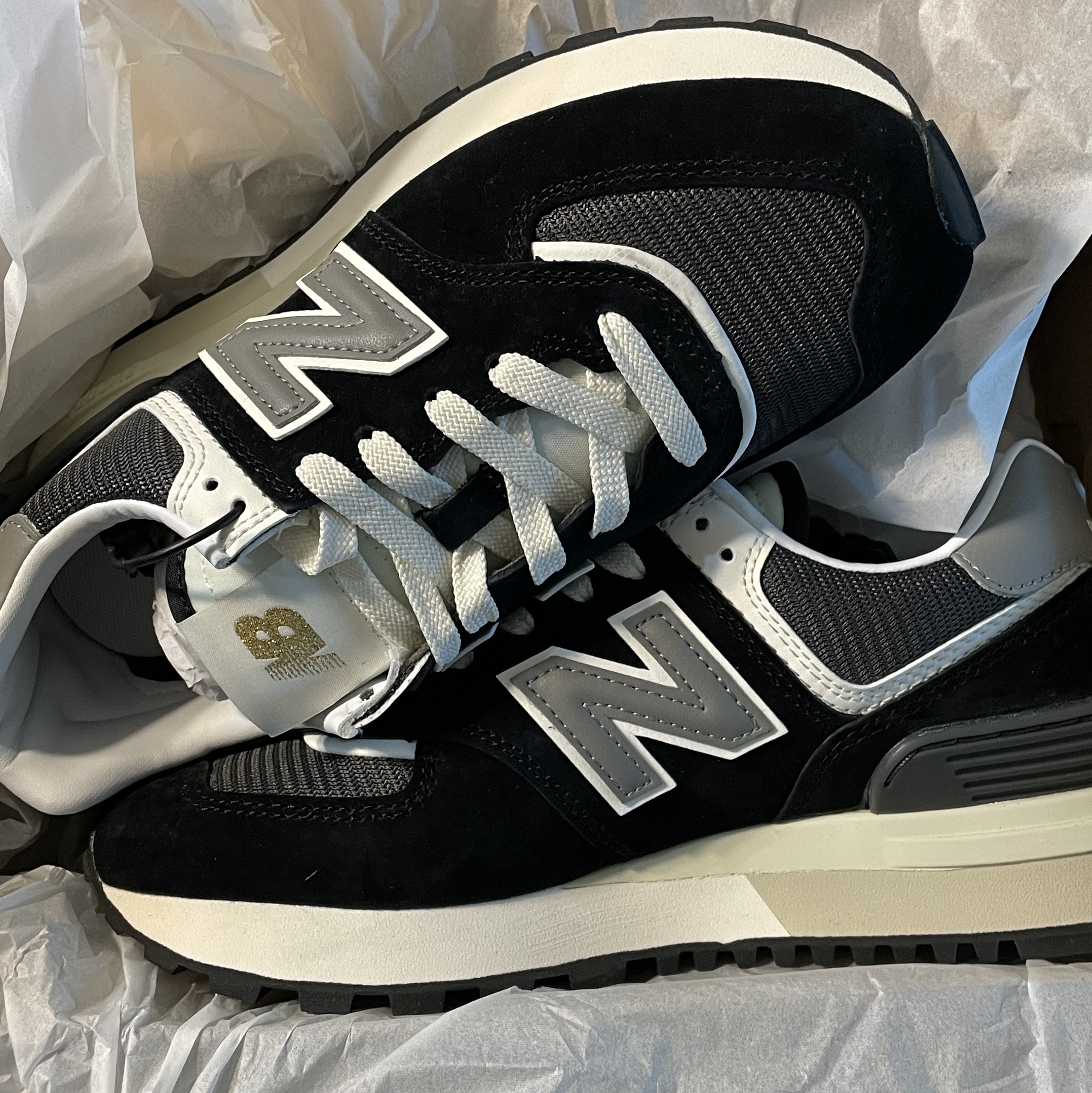 New Balance 574 Legacy Black 착용 스타일