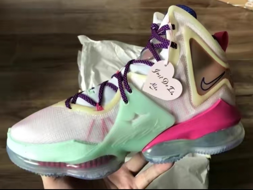 Nike LeBron XIX Love Letter 착용 스타일 - 2