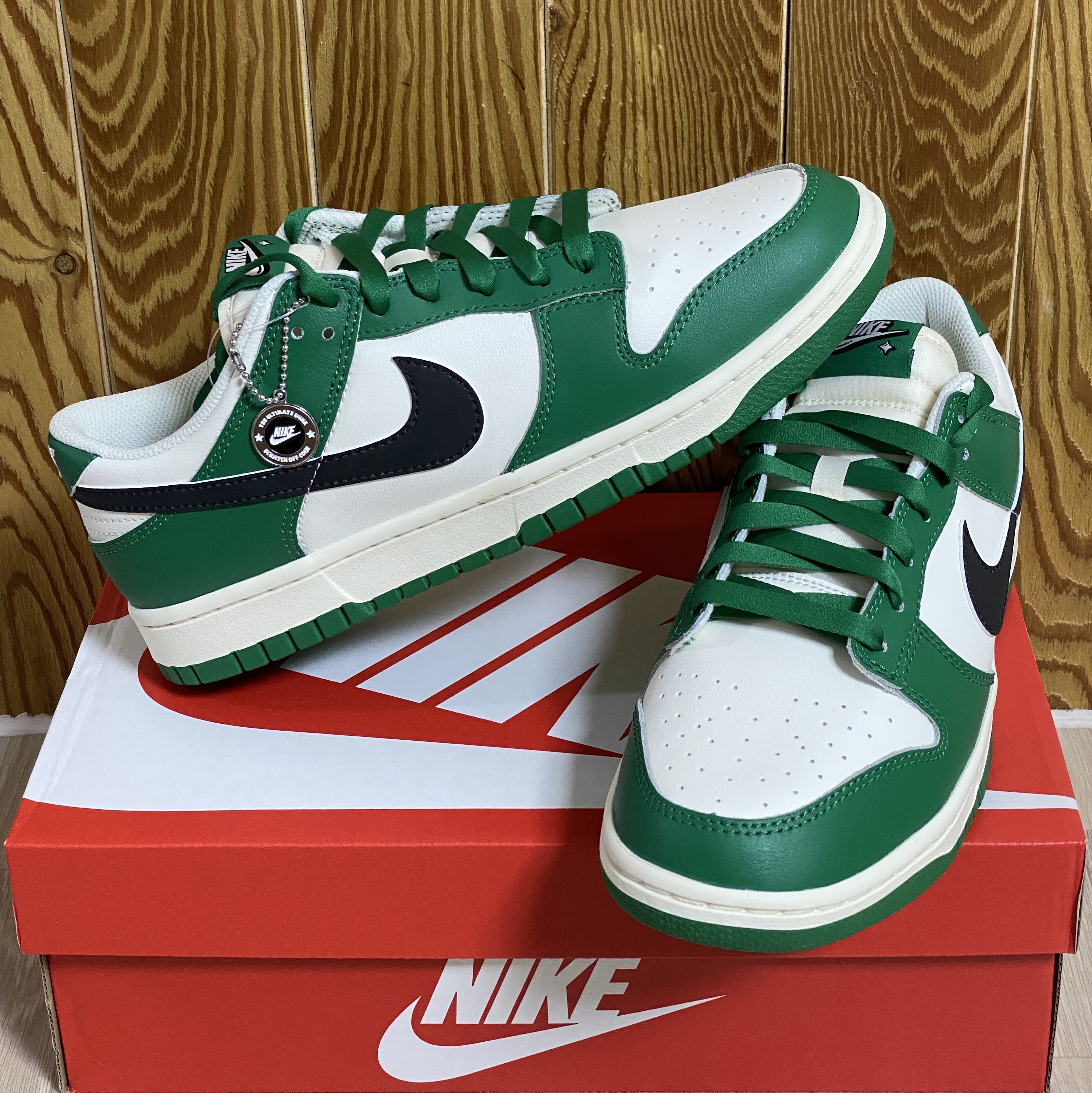Nike Dunk Low Retro SE Jackpot Malachite 착용 스타일
