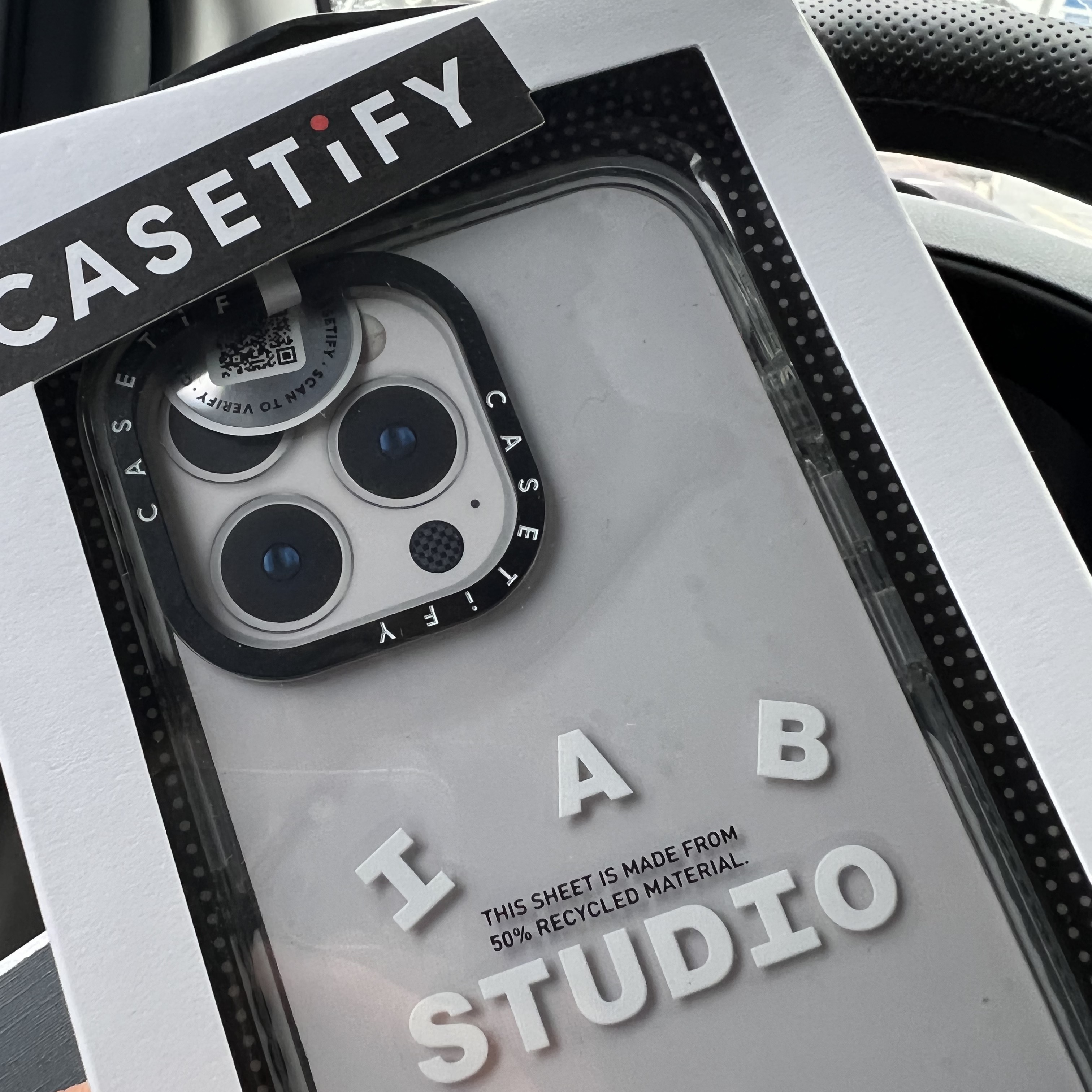 Casetify x IAB Studio iPhone White Logo Impact Case Frost White 착용 스타일