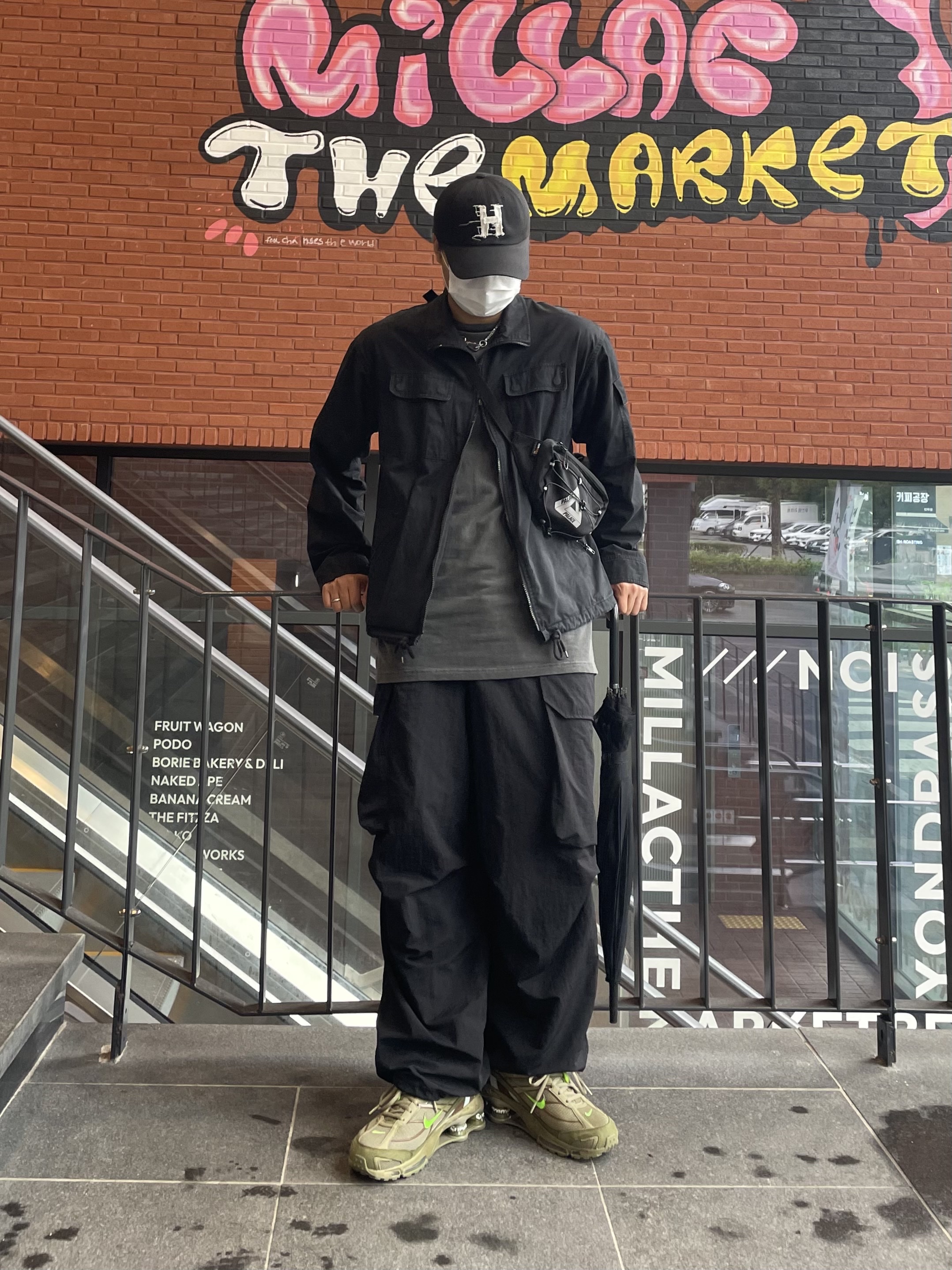 Nike x Supreme Shox Ride 2 SP Neutral Olive, Palace Cordura Double Diamond 2Way Waist Pack Black - 21FW 착용 스타일 - 1