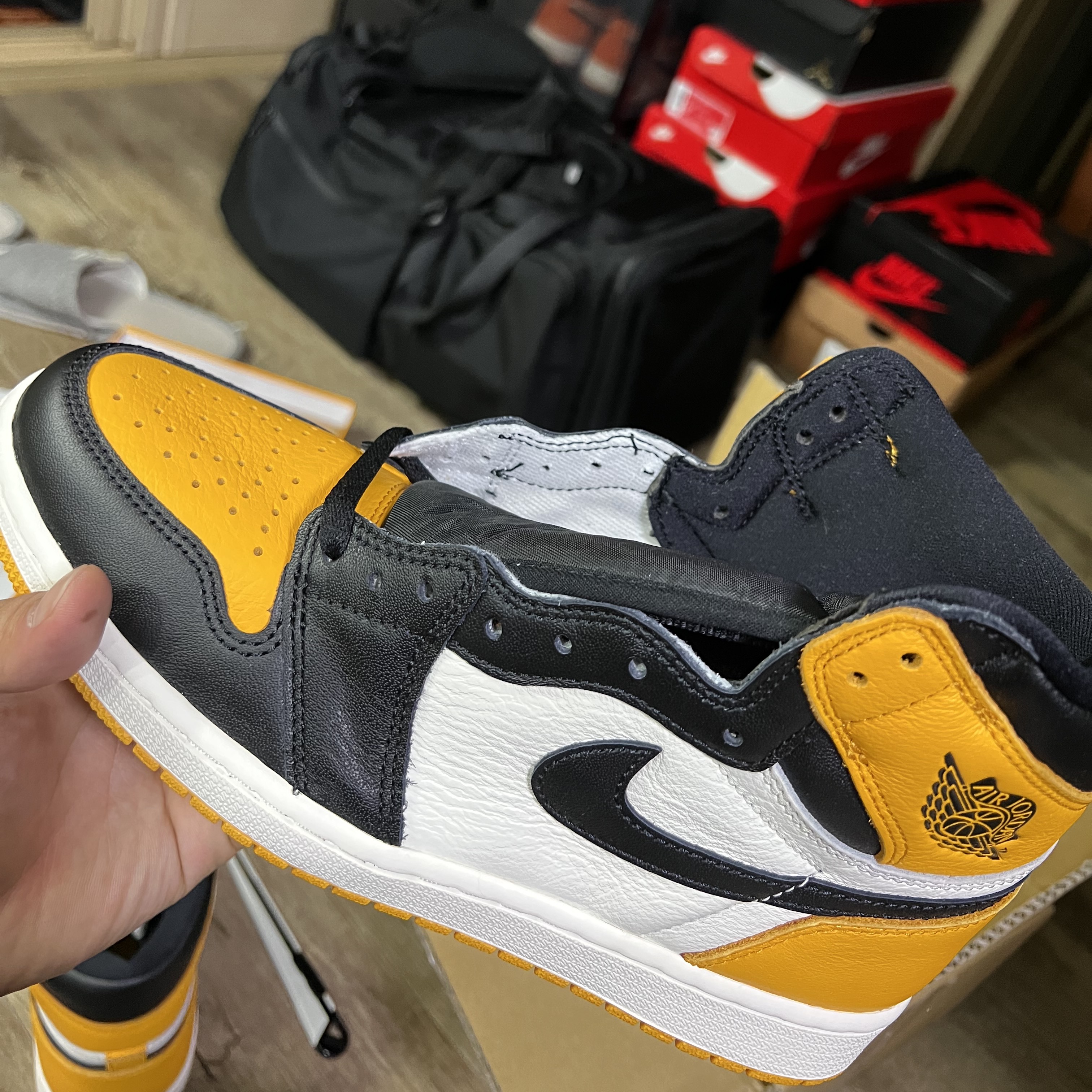 Jordan 1 Retro High OG Taxi 착용 스타일 - 1